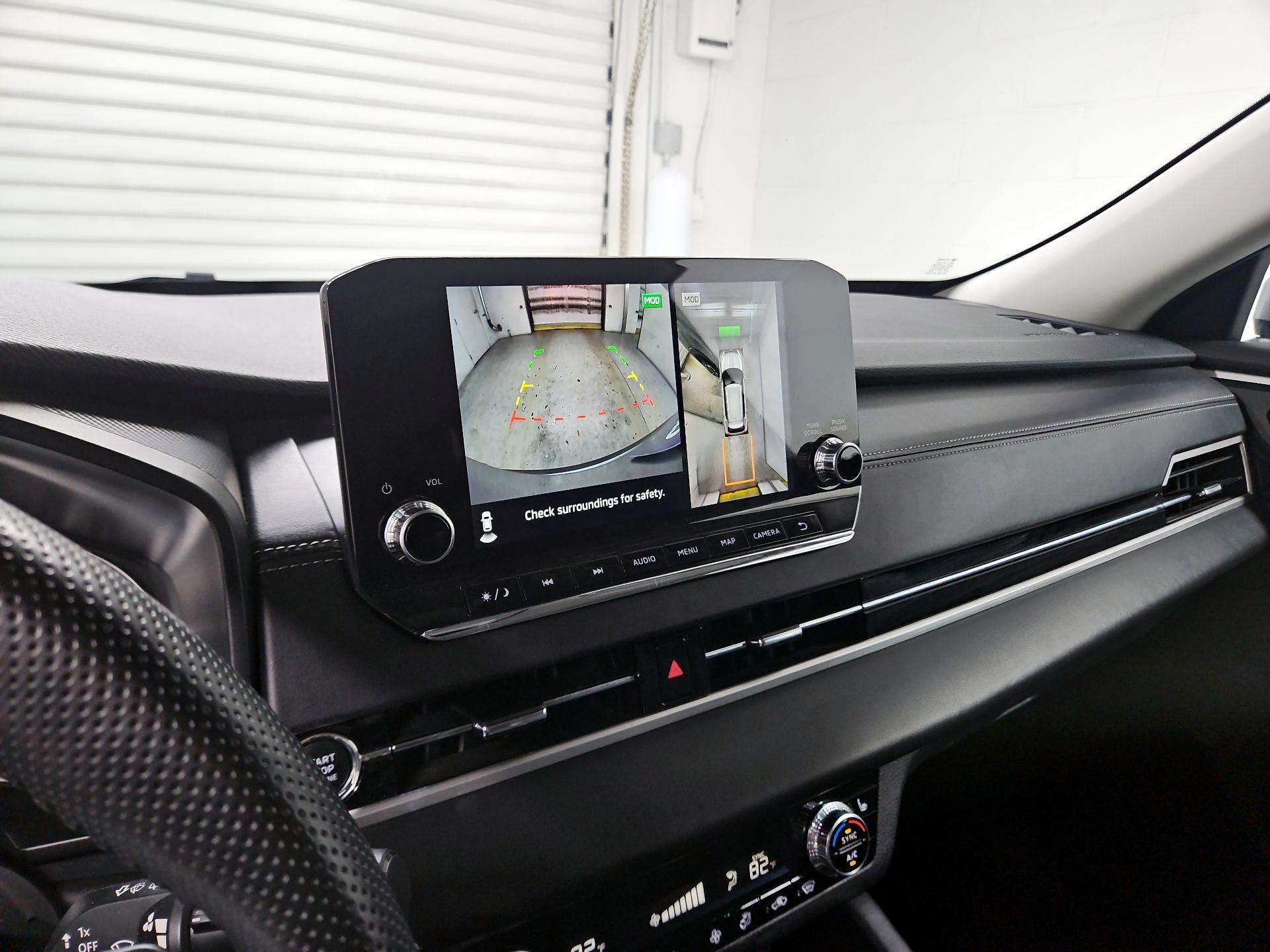 Thumbnail: 2024 Mitsubishi Outlander - 15