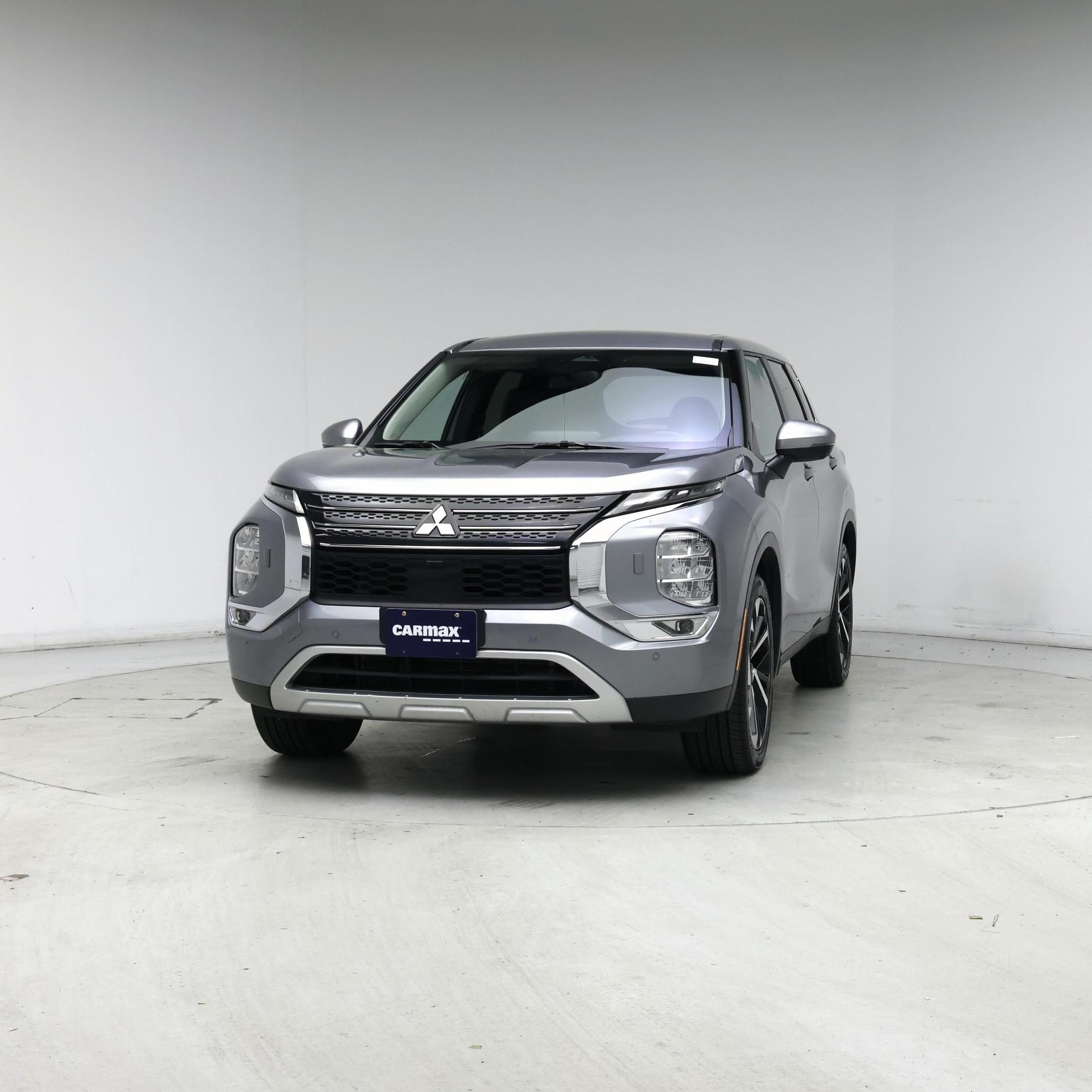 Thumbnail: 2024 Mitsubishi Outlander - 4