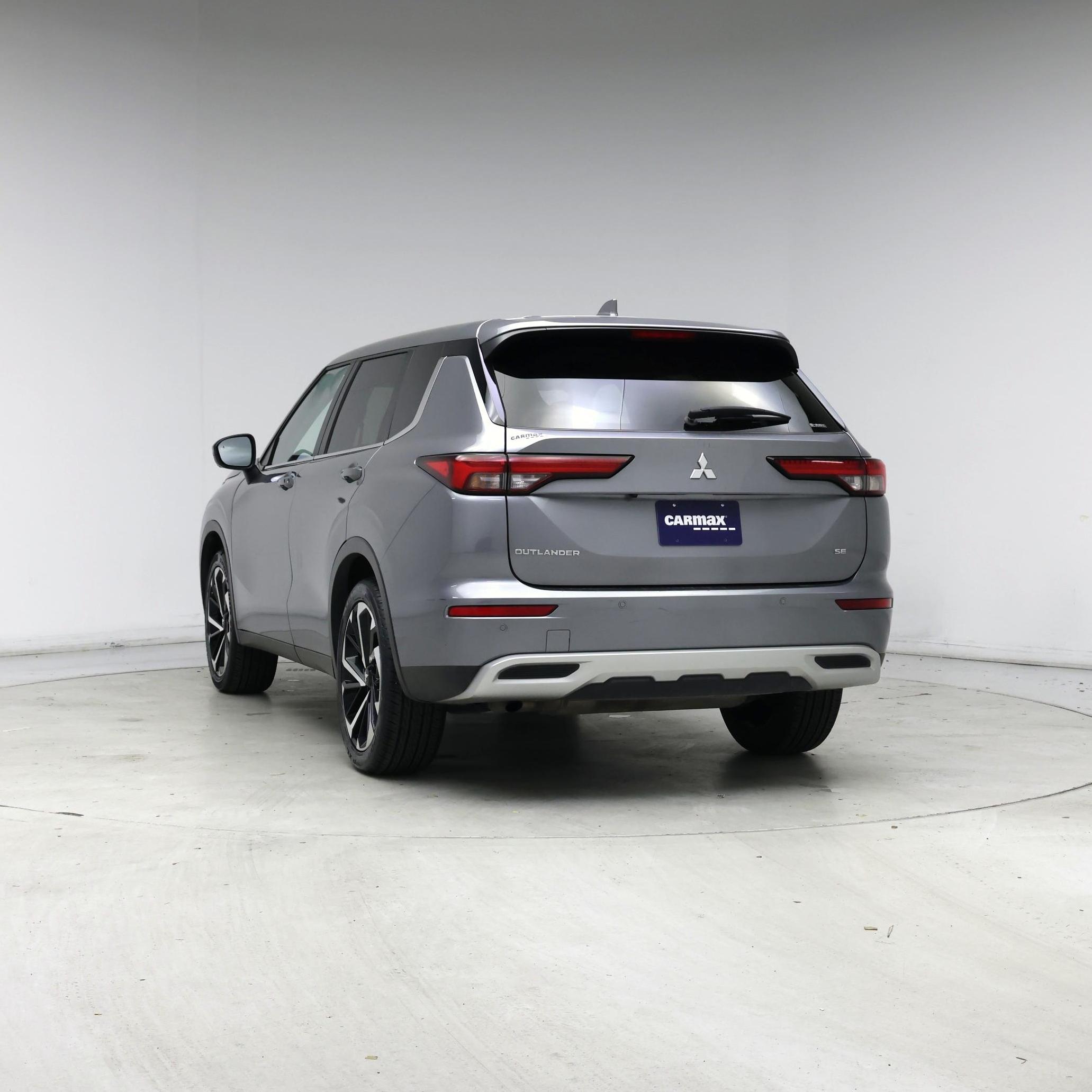 Thumbnail: 2024 Mitsubishi Outlander - 6