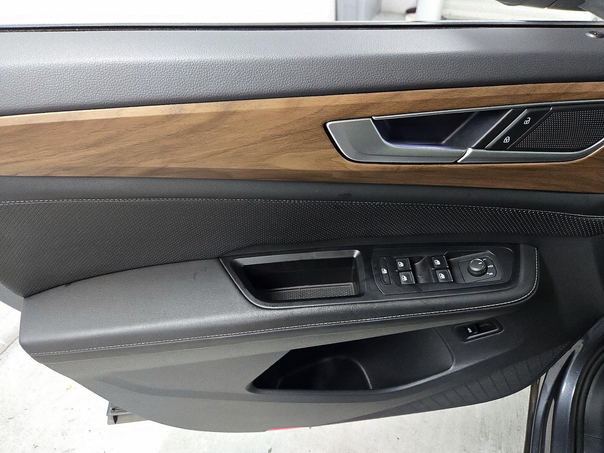 Thumbnail: 2024 Volkswagen Atlas - 11