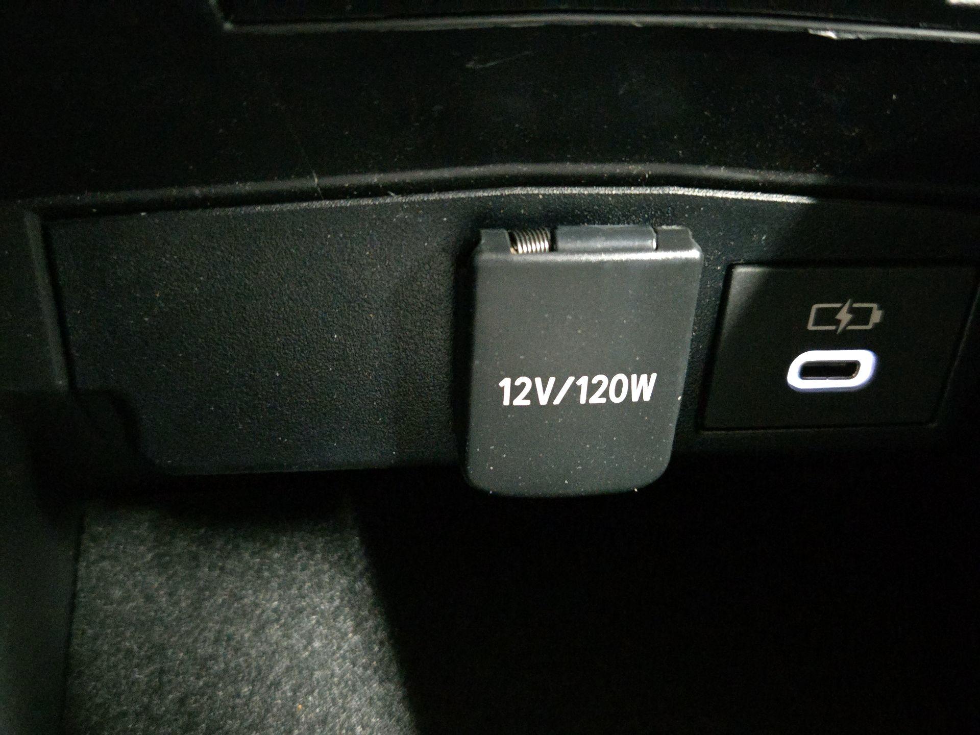 Thumbnail: 2025 Toyota Corolla - 18