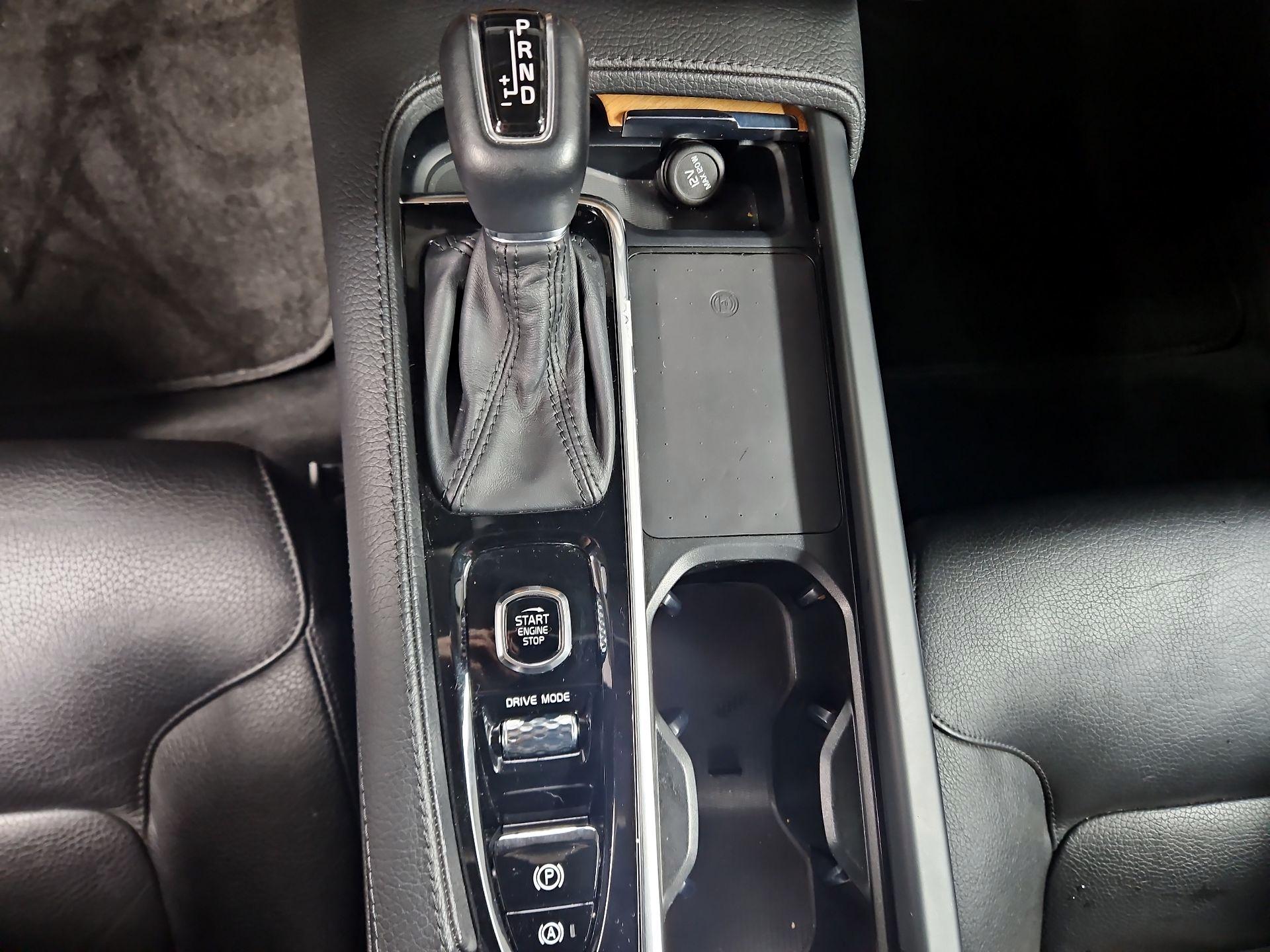 Thumbnail: 2021 Volvo XC90 - 17