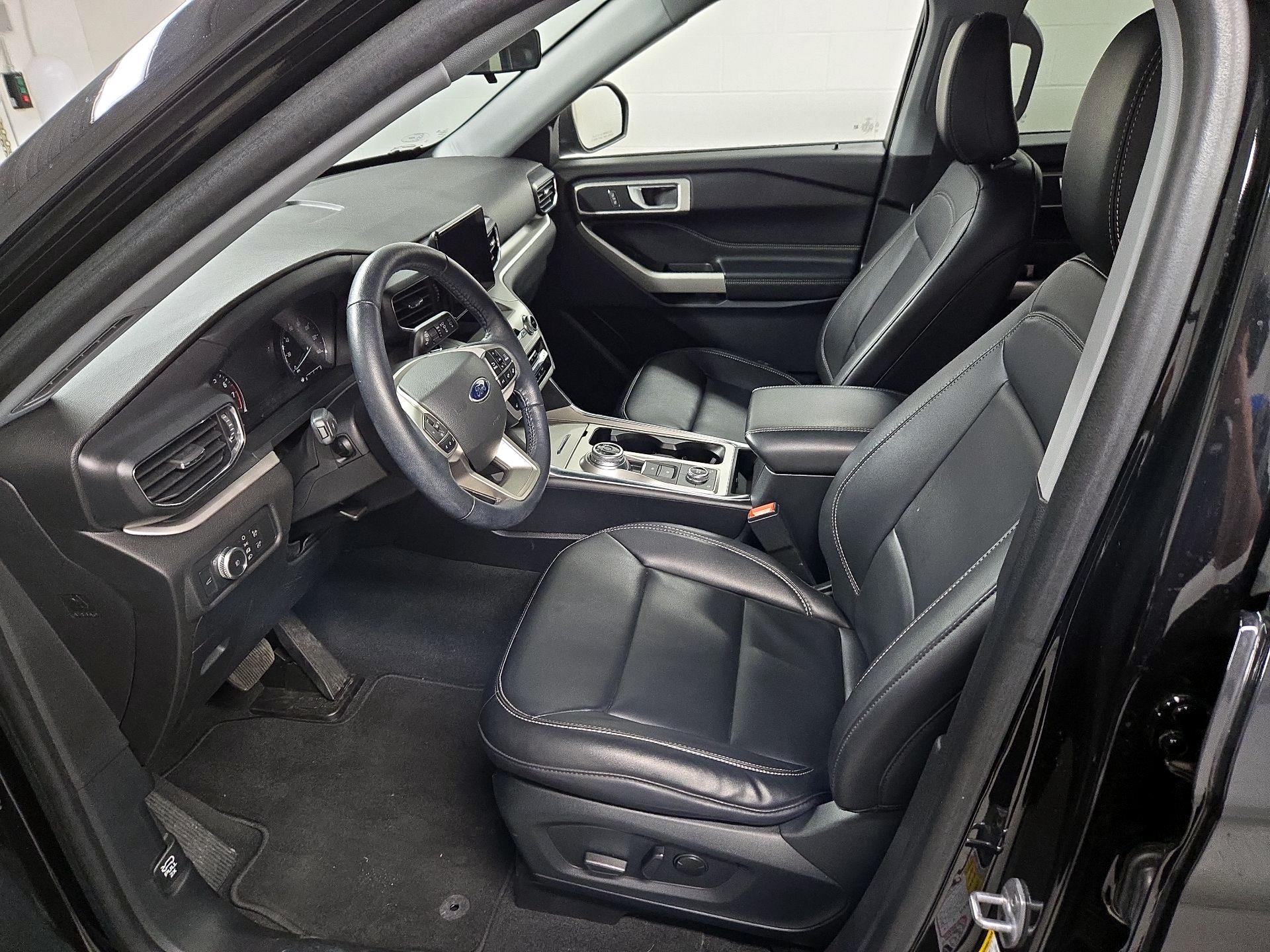 Thumbnail: 2022 Ford Explorer - 11