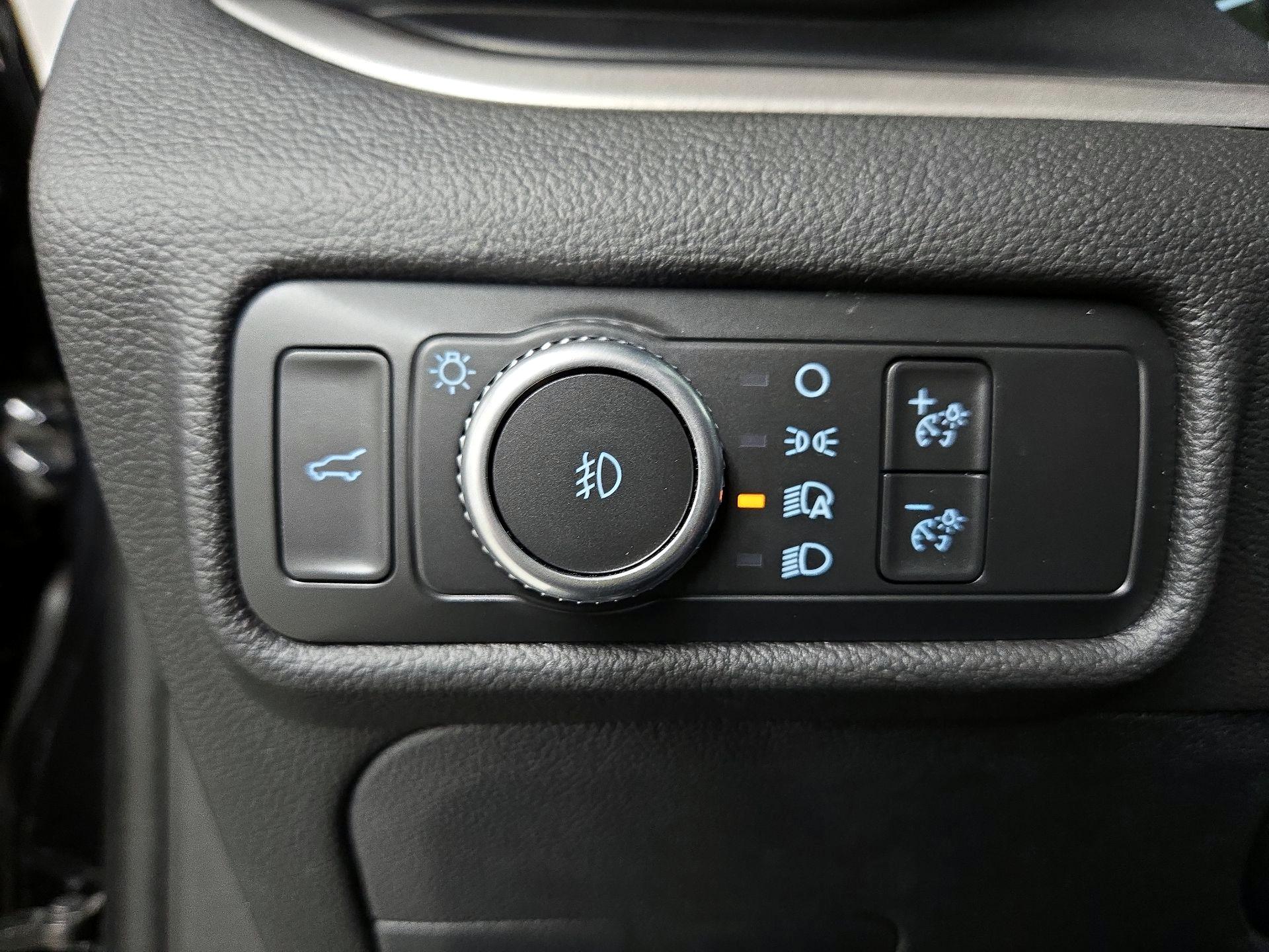 Thumbnail: 2022 Ford Explorer - 13