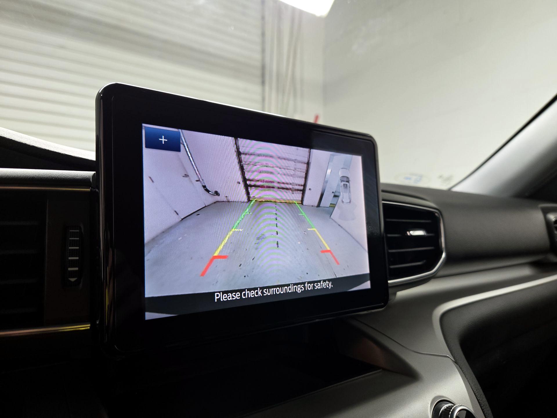 Thumbnail: 2022 Ford Explorer - 14