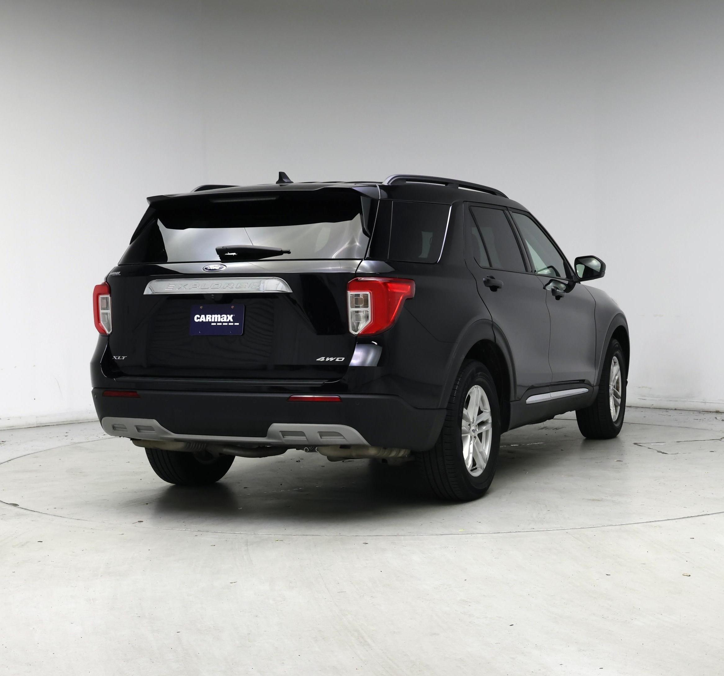 Thumbnail: 2022 Ford Explorer - 8