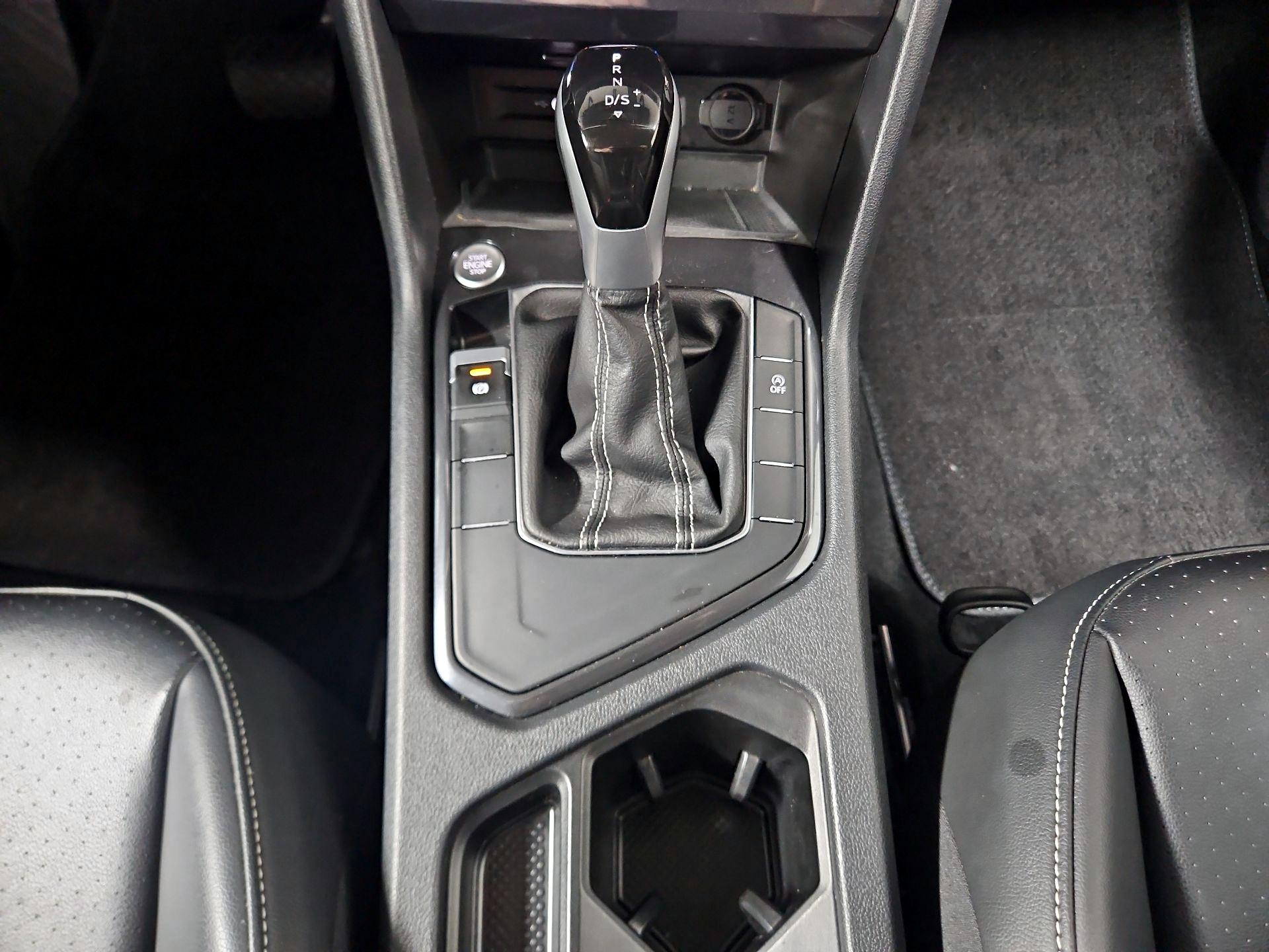 Thumbnail: 2024 Volkswagen Tiguan - 17