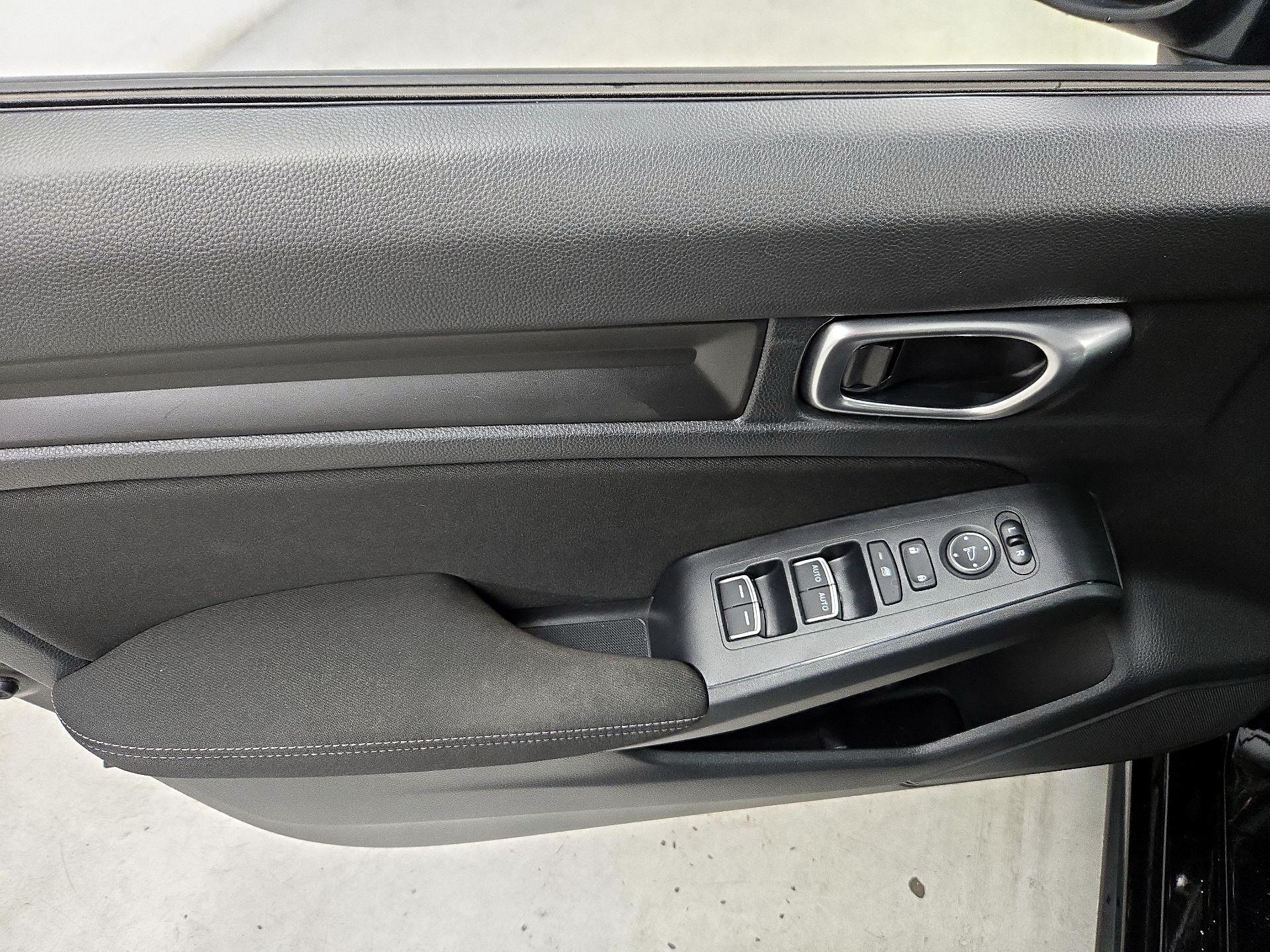 Thumbnail: 2023 Honda Civic - 12