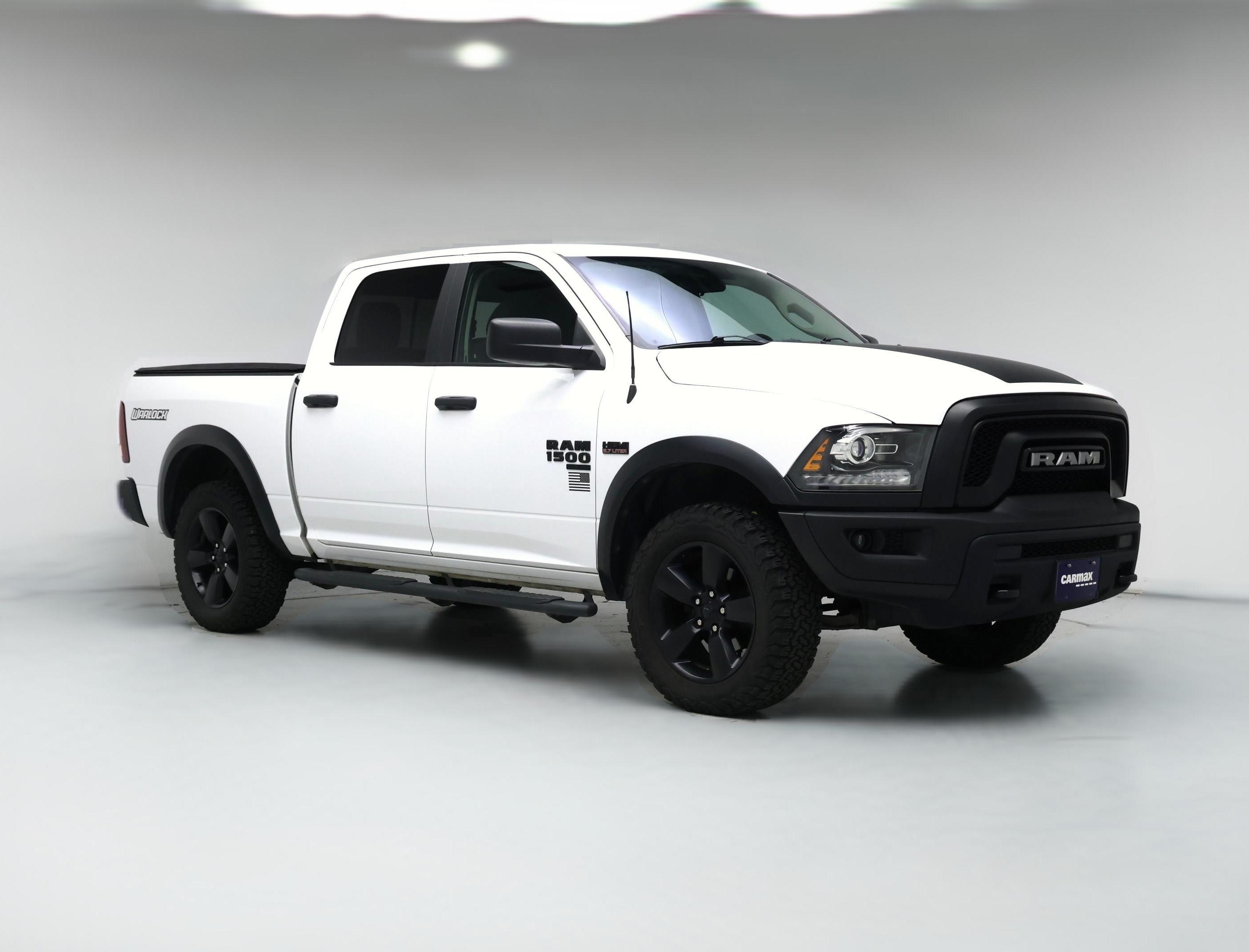 Thumbnail: 2020 RAM 1500 Classic - 1