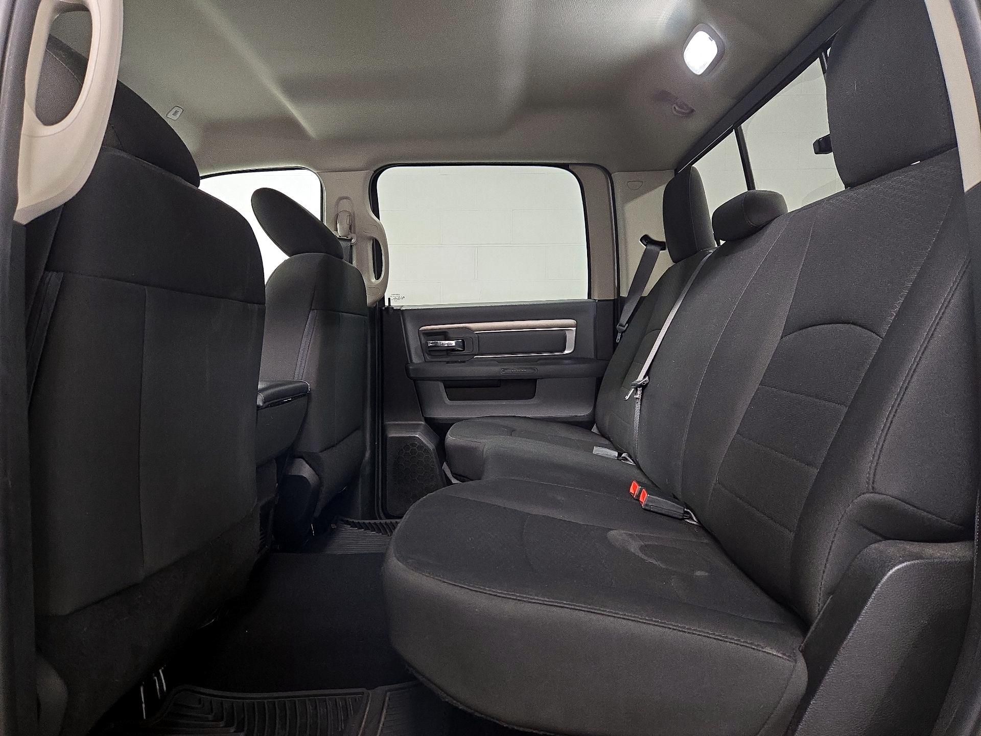 Thumbnail: 2020 RAM 1500 Classic - 19