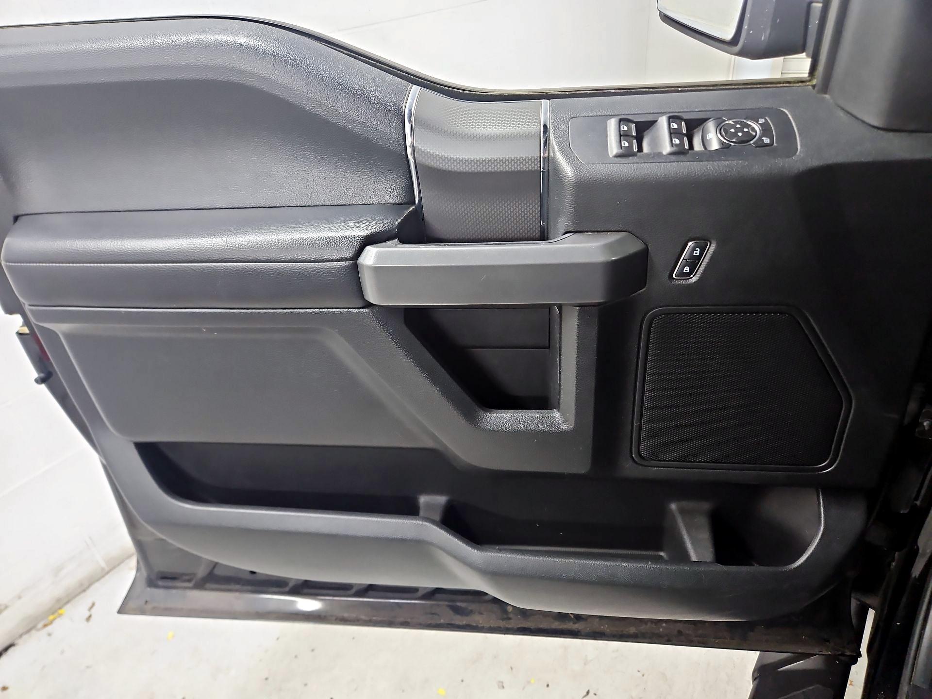 Thumbnail: 2016 Ford F-150 - 12