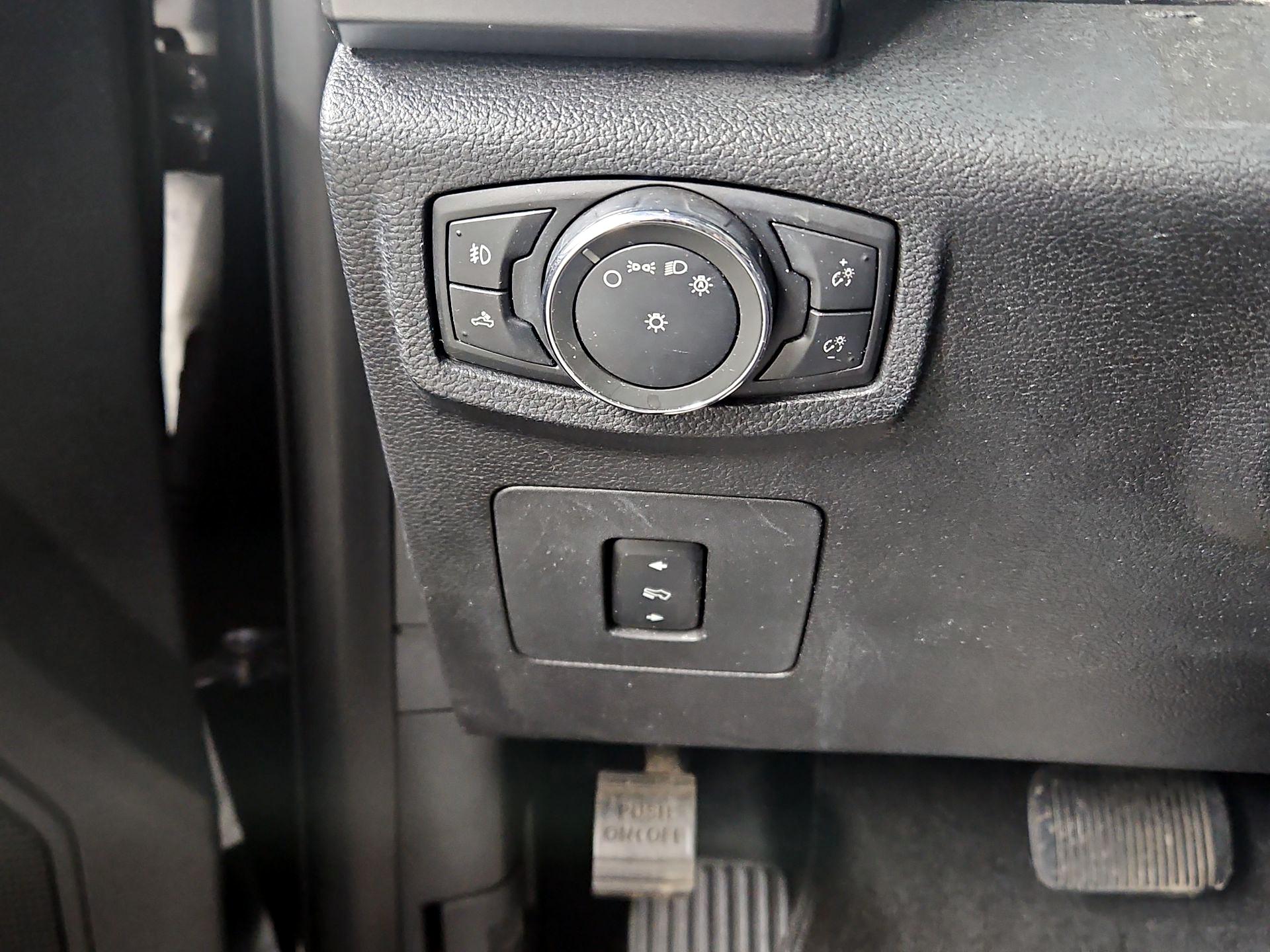 Thumbnail: 2016 Ford F-150 - 13