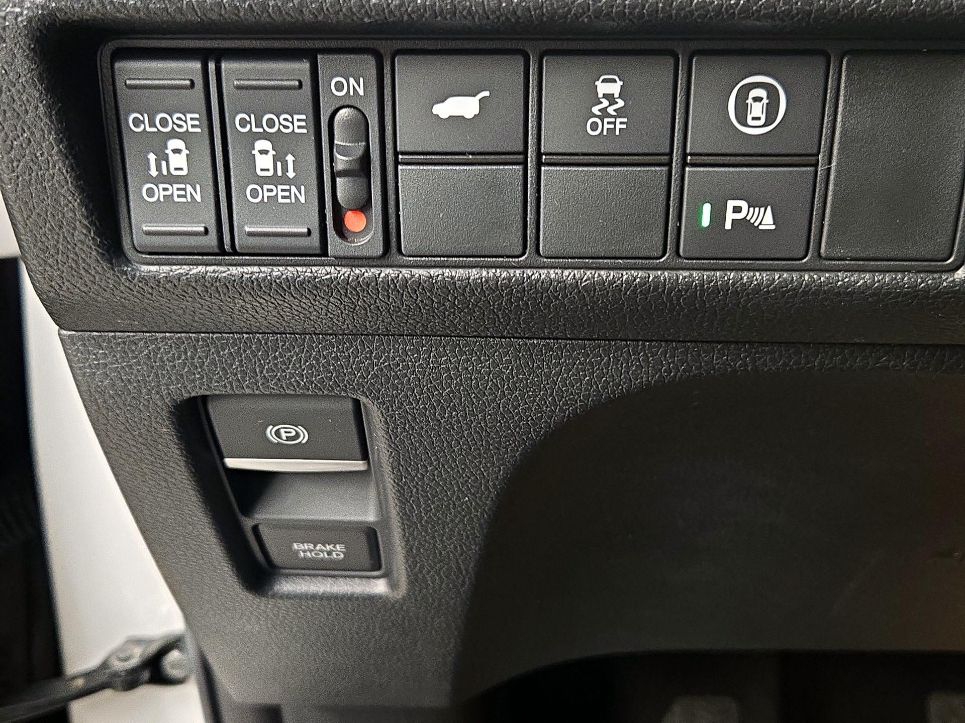 Thumbnail: 2023 Honda Odyssey - 13