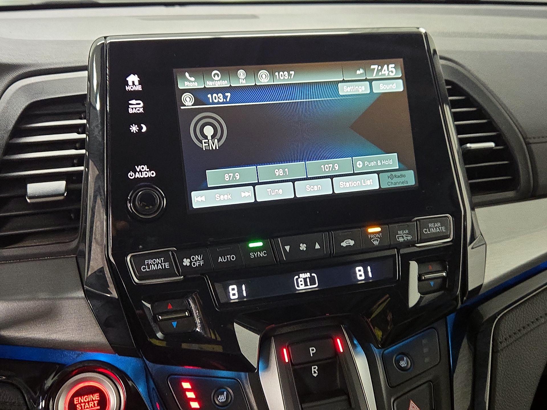 Thumbnail: 2023 Honda Odyssey - 16