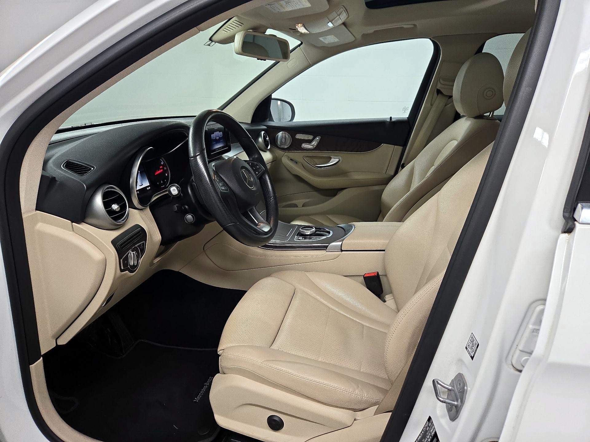 Thumbnail: 2018 Mercedes-Benz GLC - 11