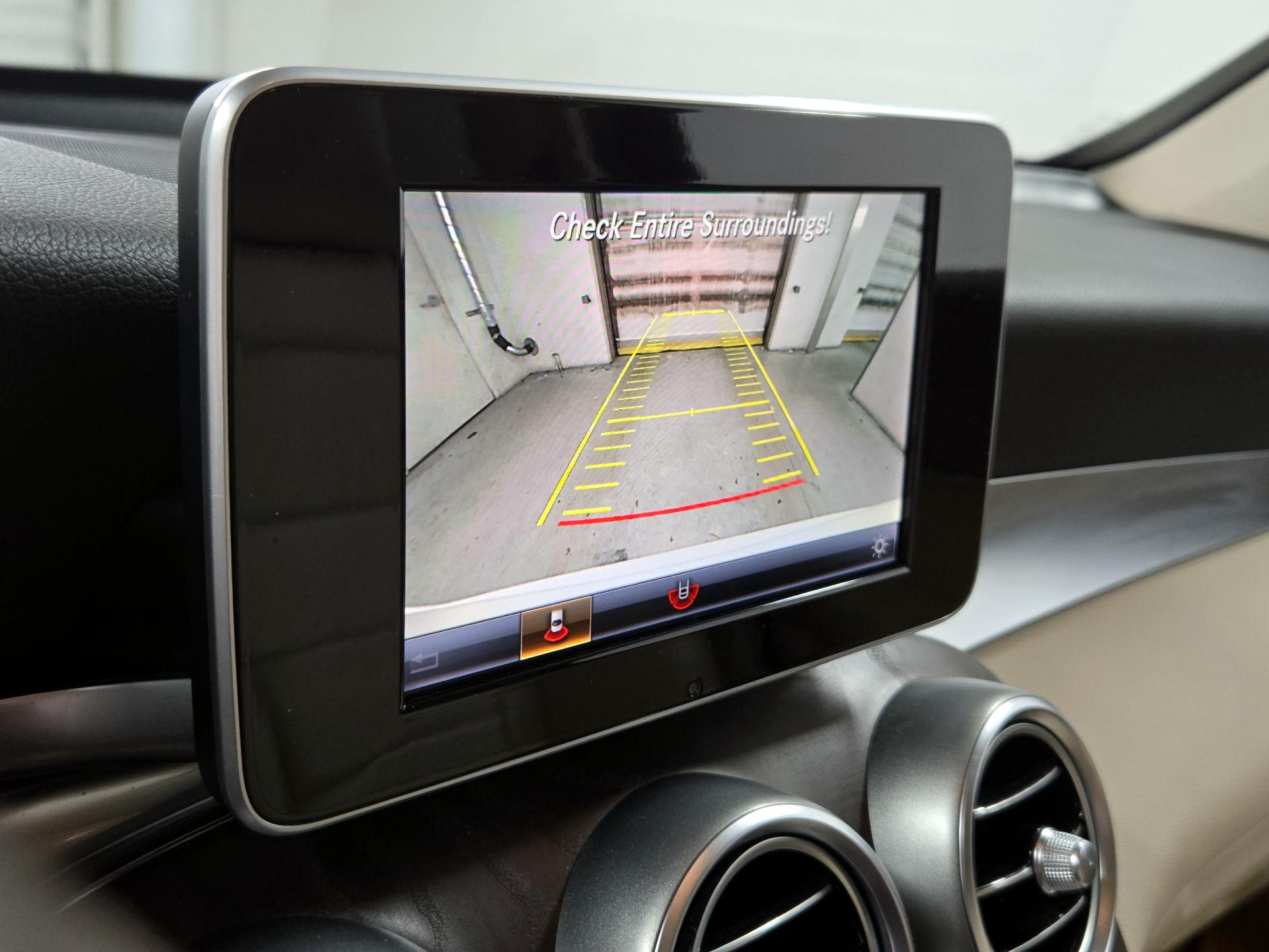 Thumbnail: 2018 Mercedes-Benz GLC - 15