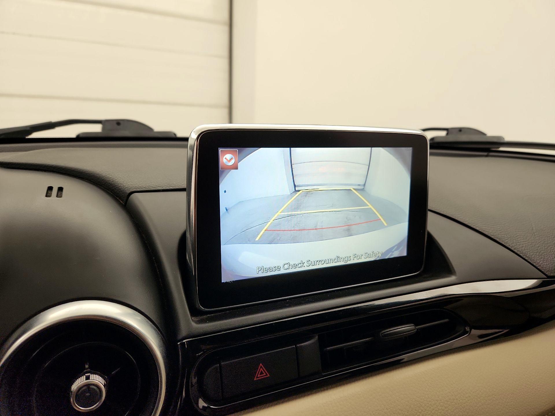 Thumbnail: 2018 Fiat 124 Spider - 14