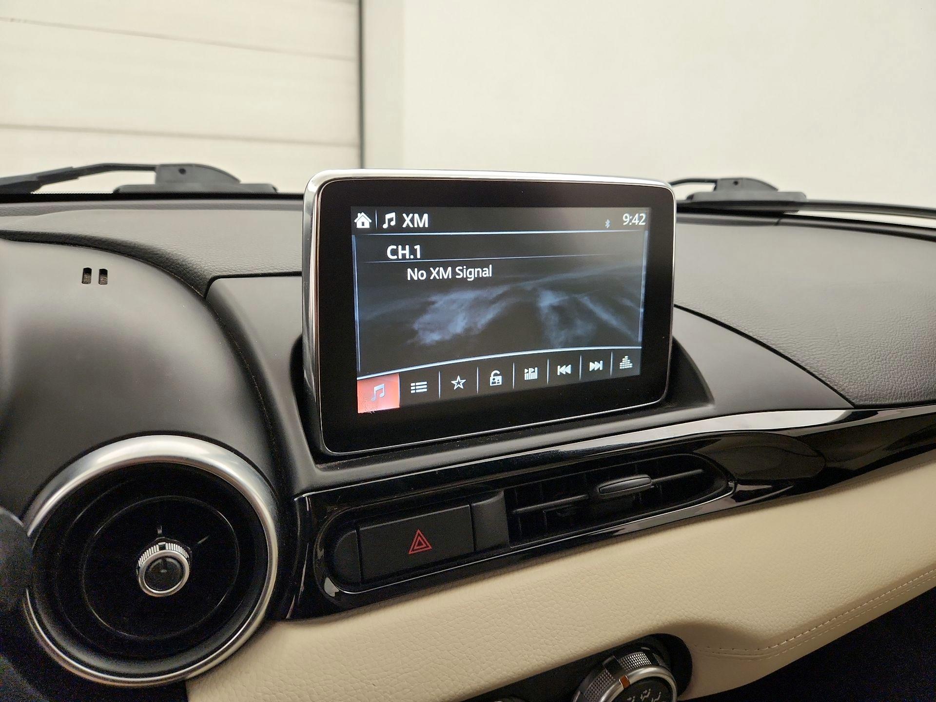 Thumbnail: 2018 Fiat 124 Spider - 15