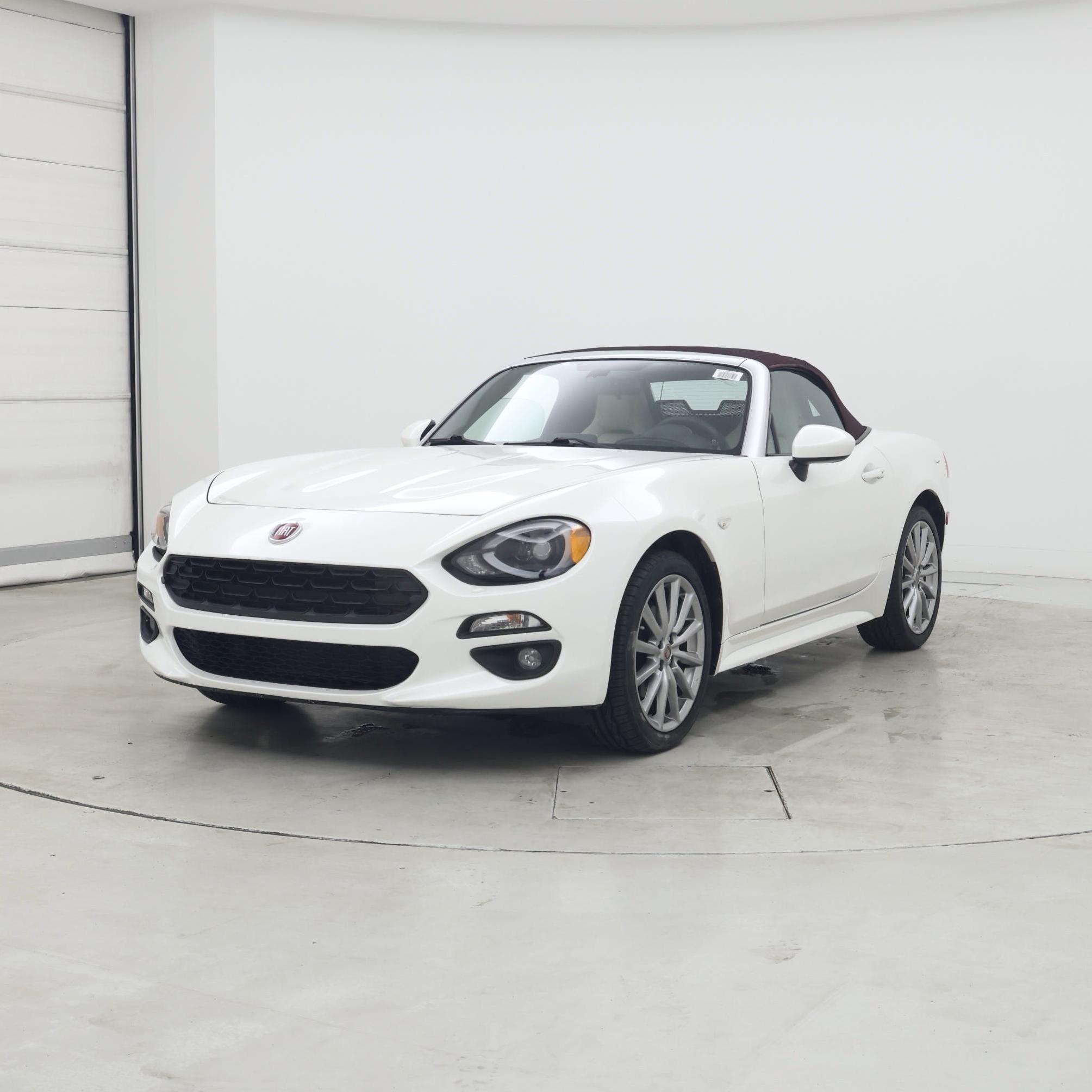 Thumbnail: 2018 Fiat 124 Spider - 4