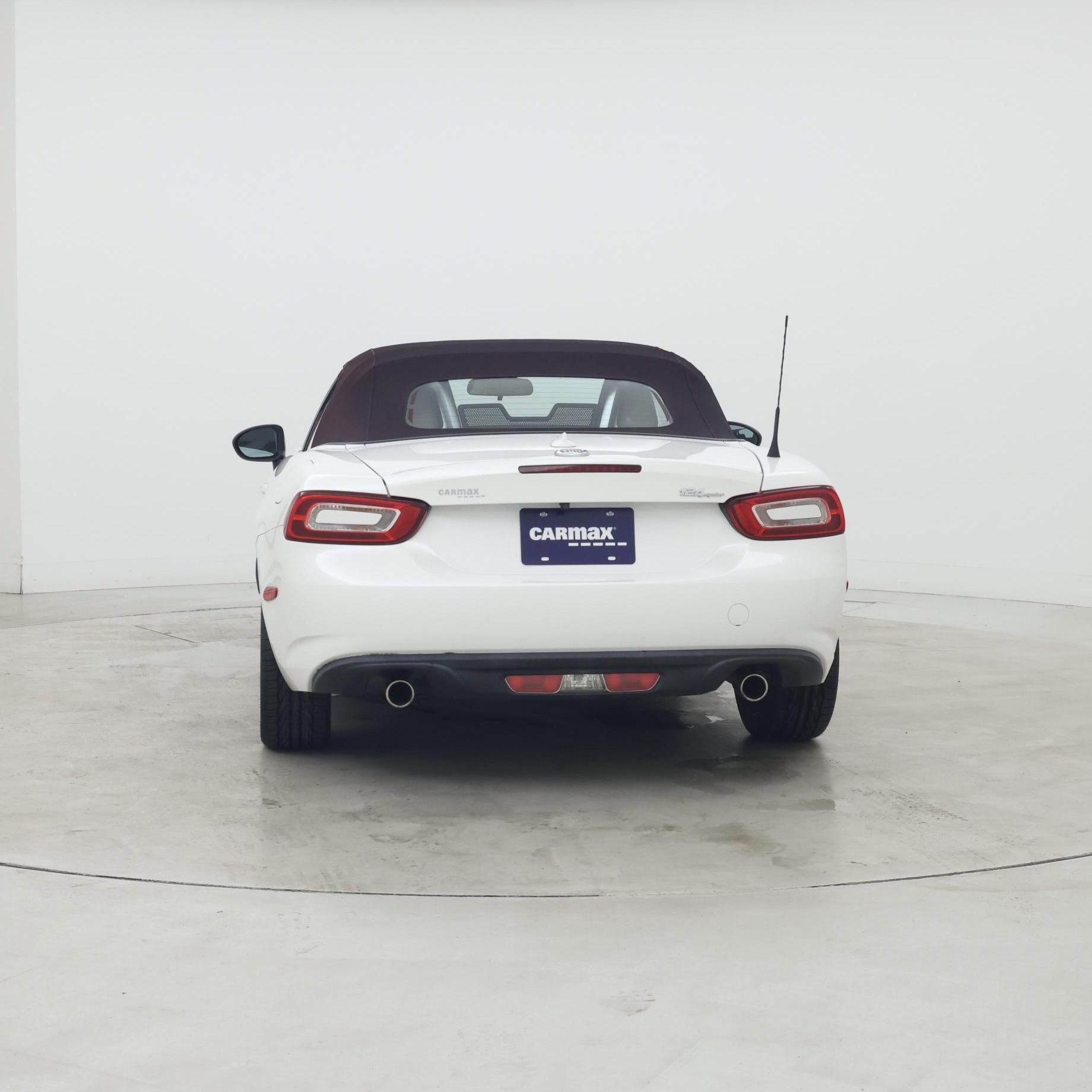 Thumbnail: 2018 Fiat 124 Spider - 6