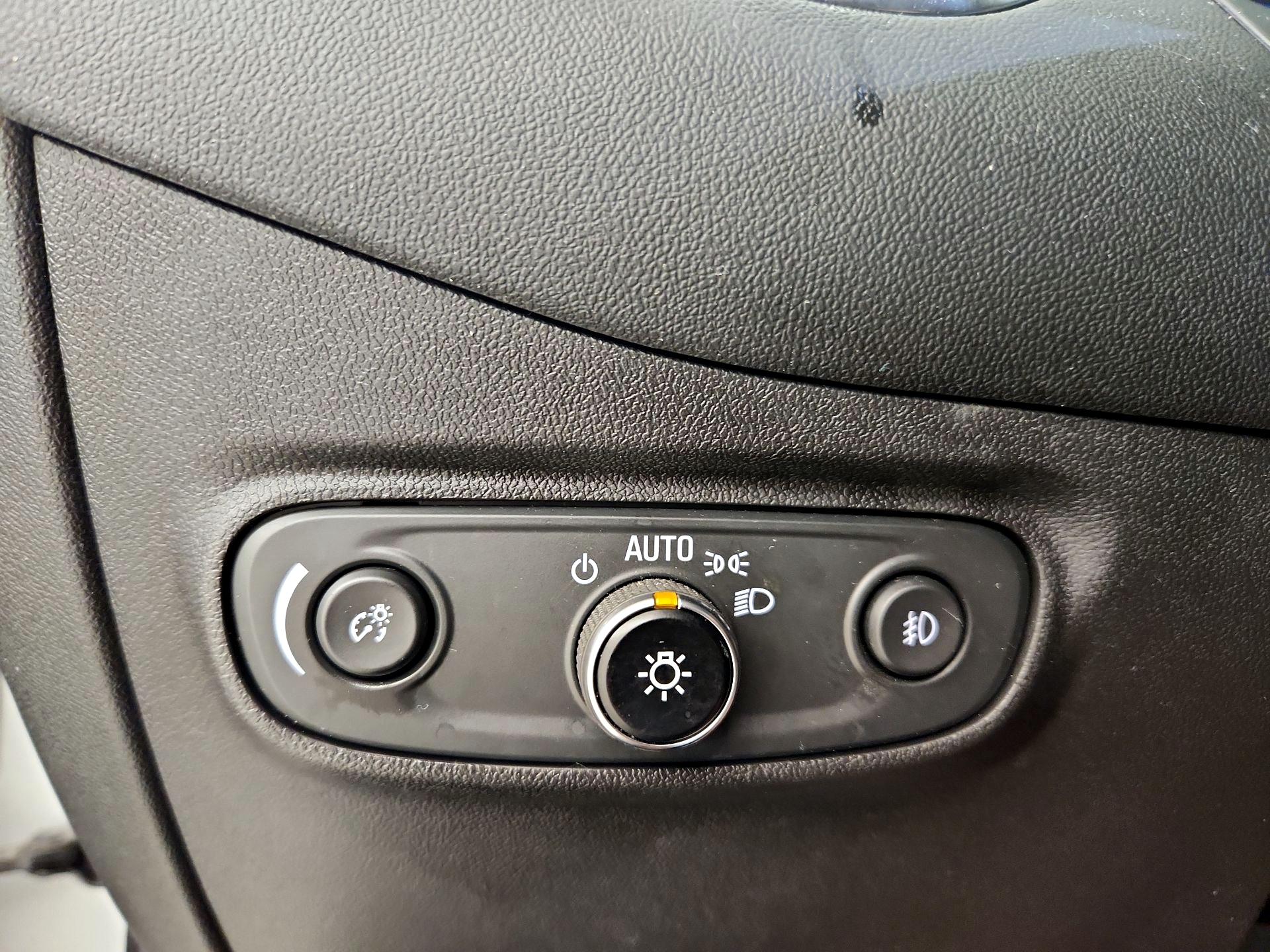 Thumbnail: 2021 Chevrolet Equinox - 13