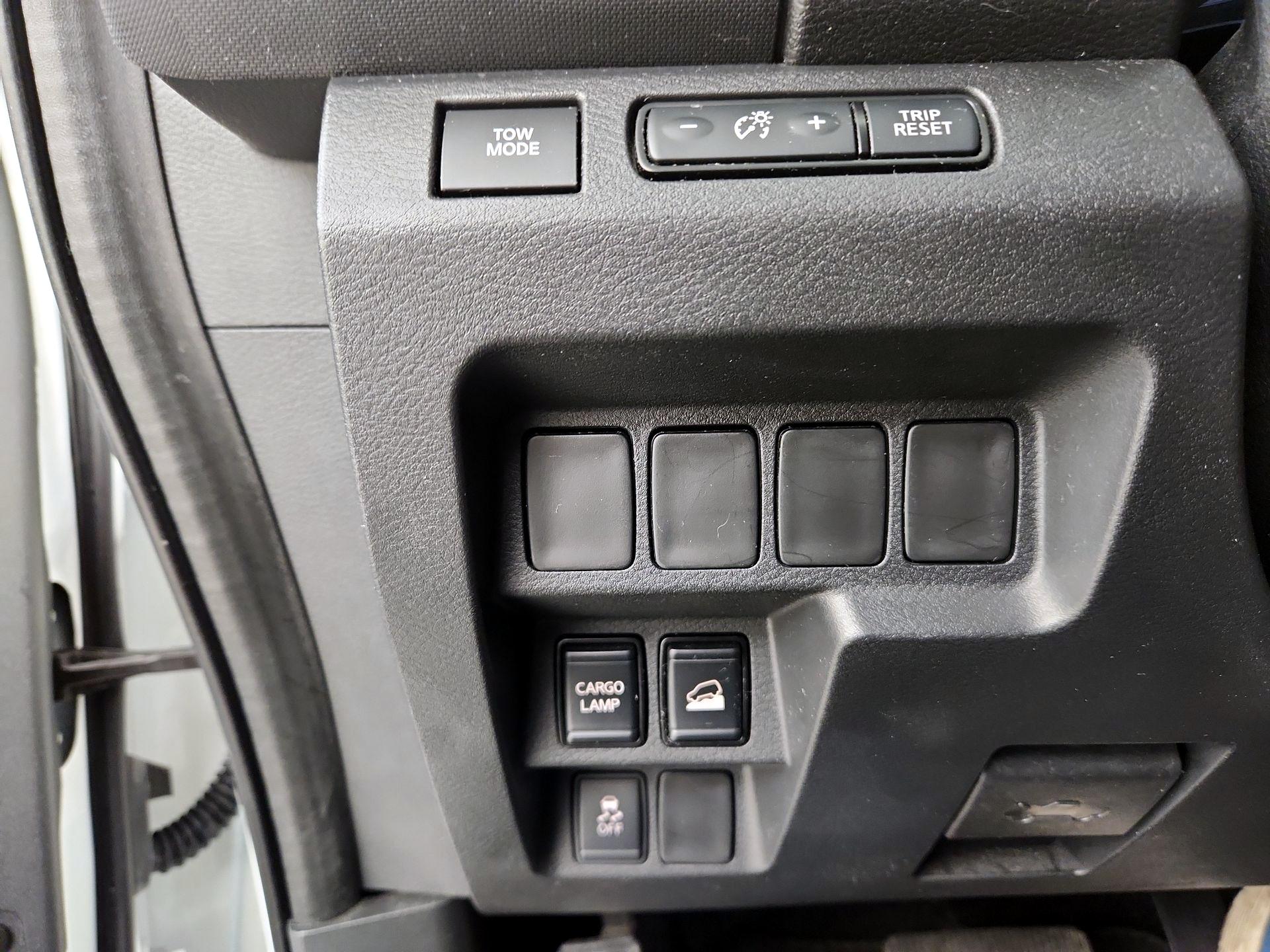 Thumbnail: 2022 Nissan Frontier - 13