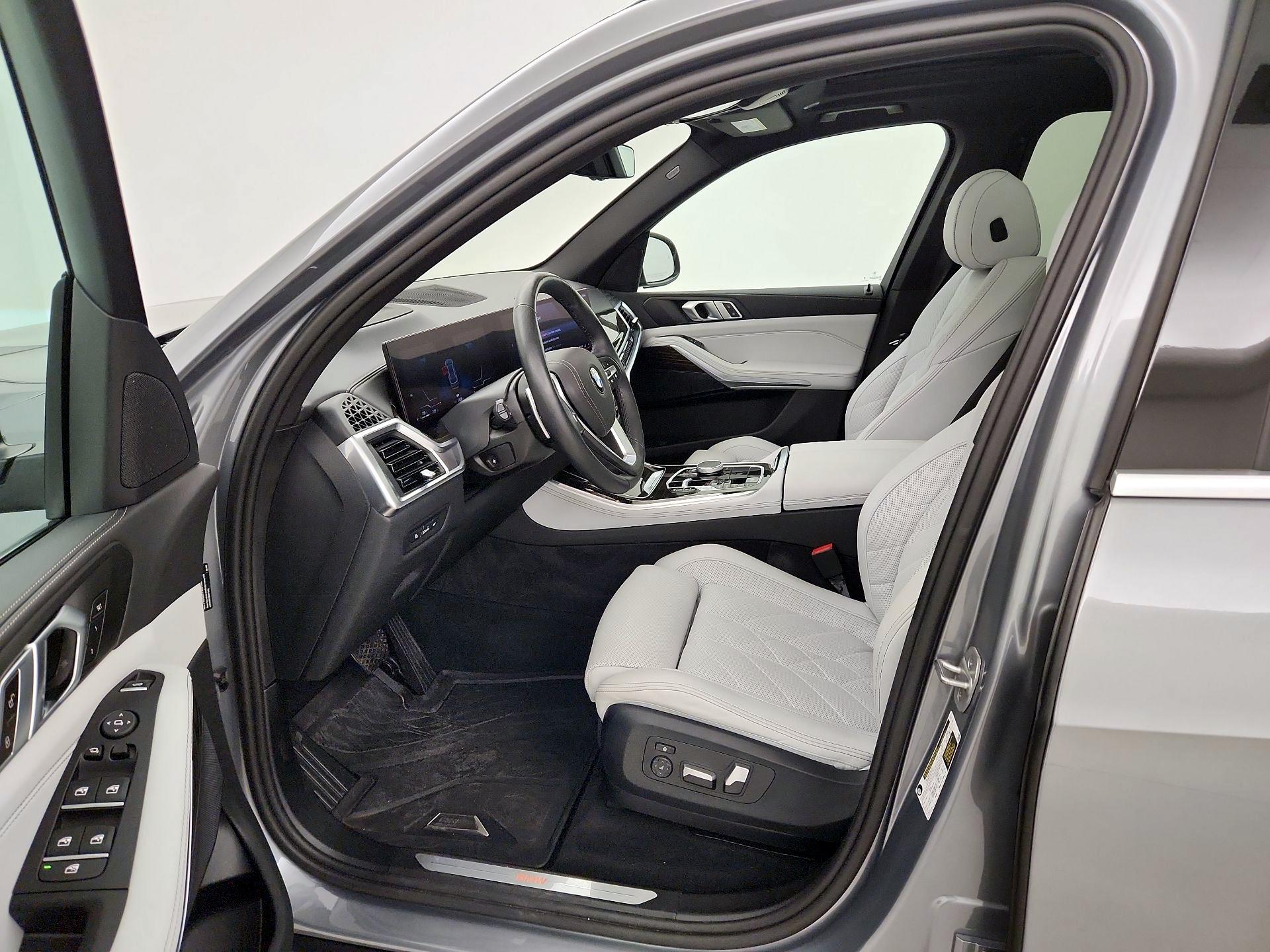 Thumbnail: 2024 BMW X5 - 11