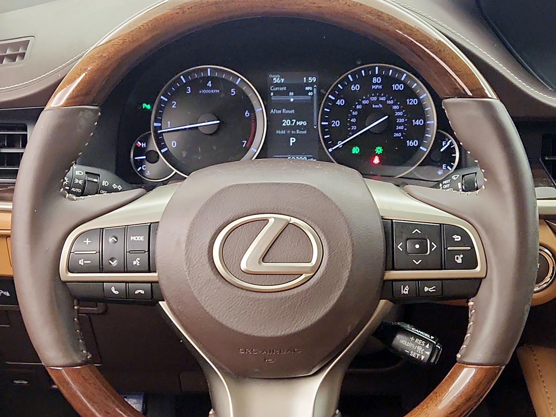 Thumbnail: 2017 Lexus ES - 10