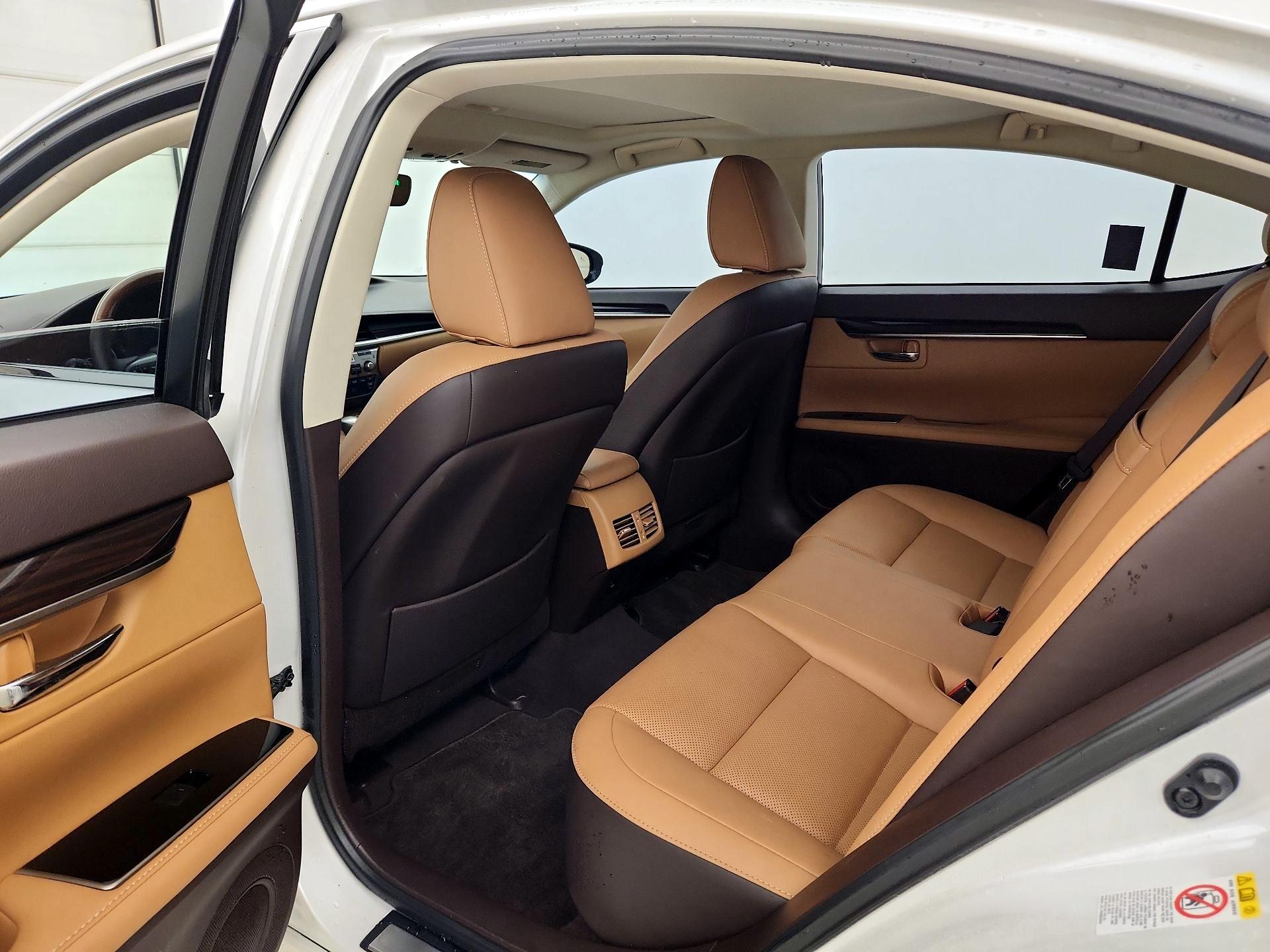 Thumbnail: 2017 Lexus ES - 20