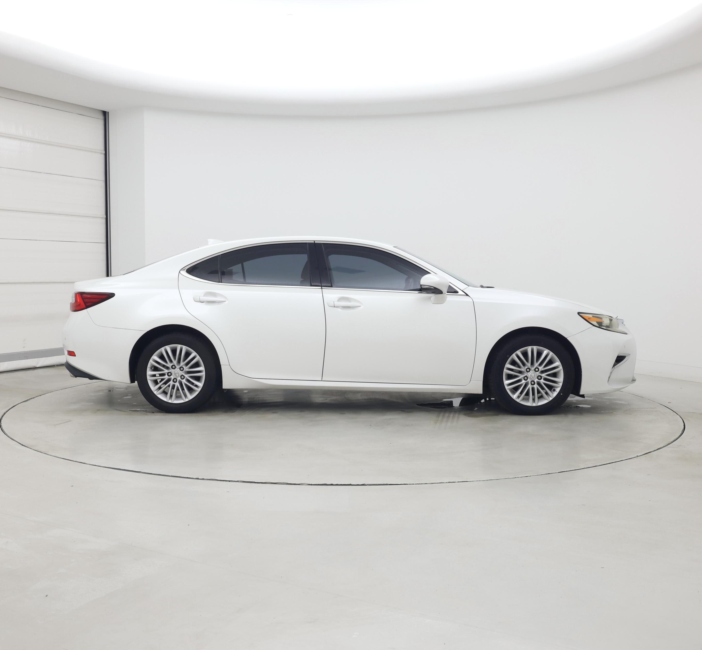 Thumbnail: 2017 Lexus ES - 7