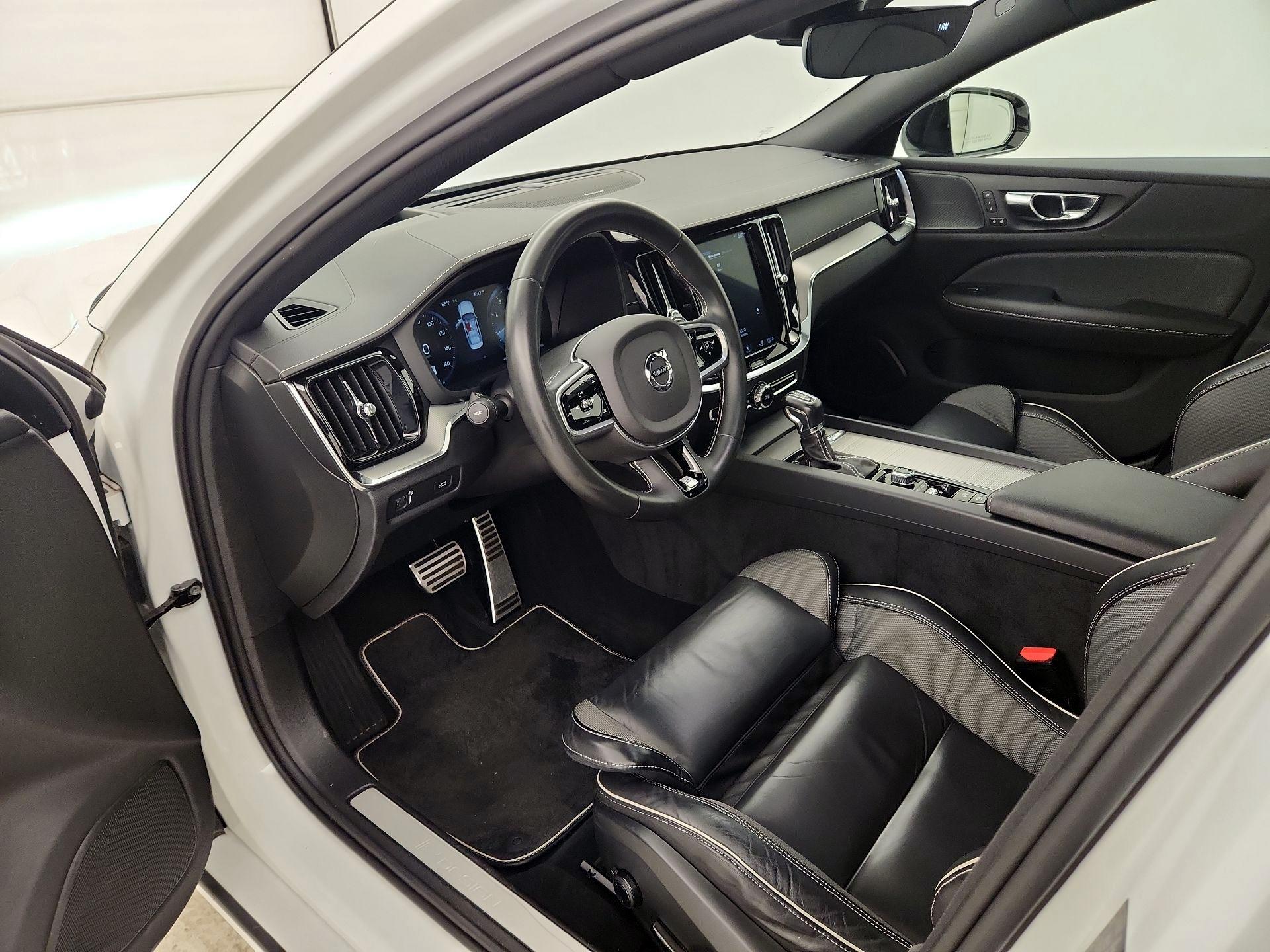 Thumbnail: 2020 Volvo S60 - 11