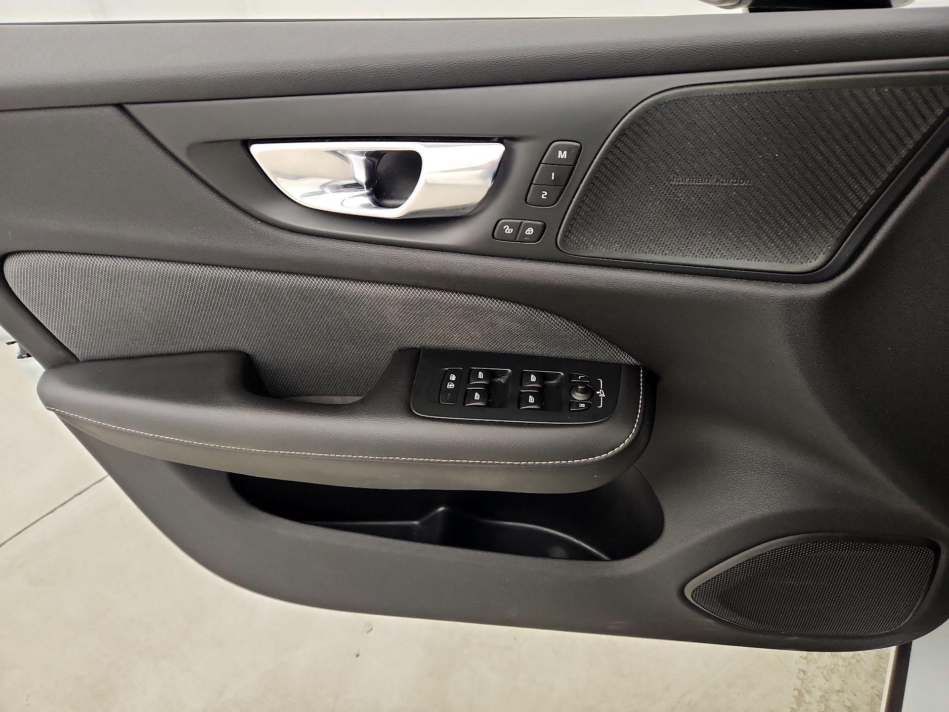 Thumbnail: 2020 Volvo S60 - 12