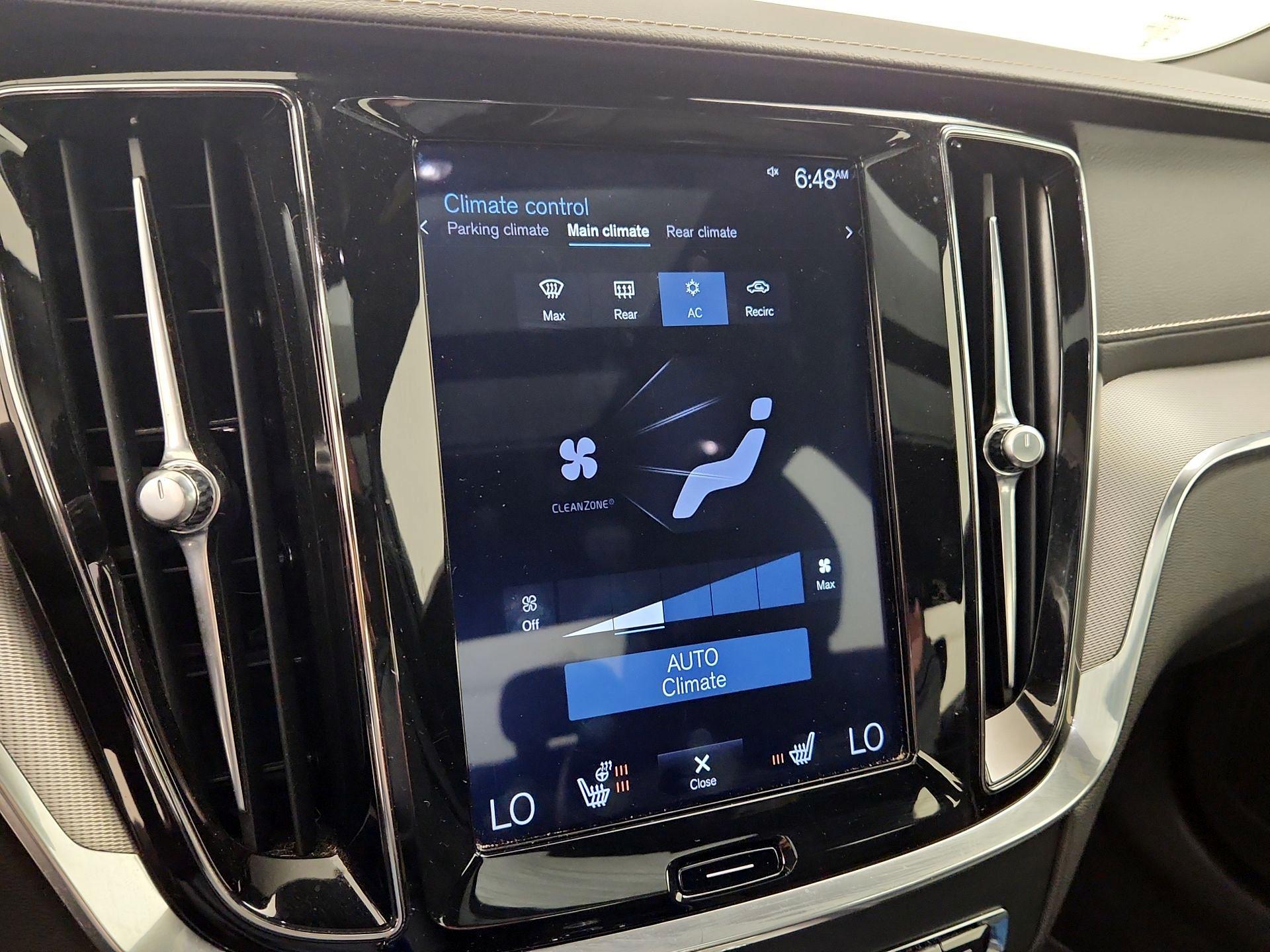 Thumbnail: 2020 Volvo S60 - 17