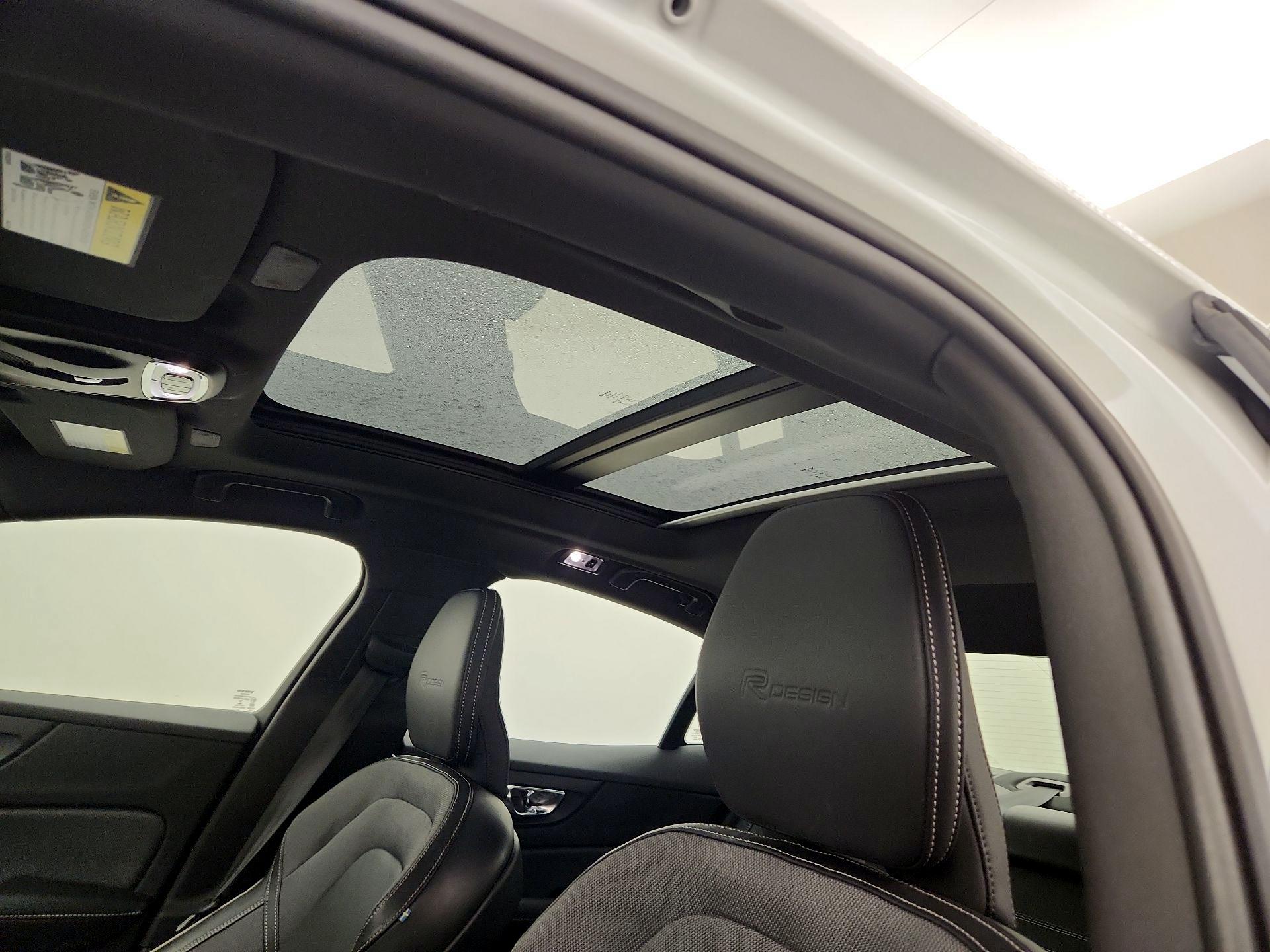 Thumbnail: 2020 Volvo S60 - 20