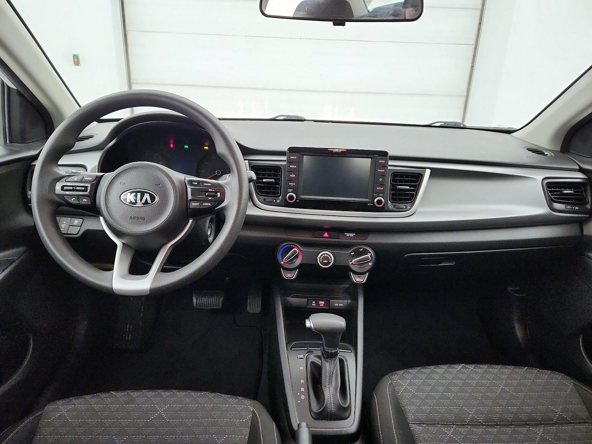 Thumbnail: 2020 Kia Rio - 9