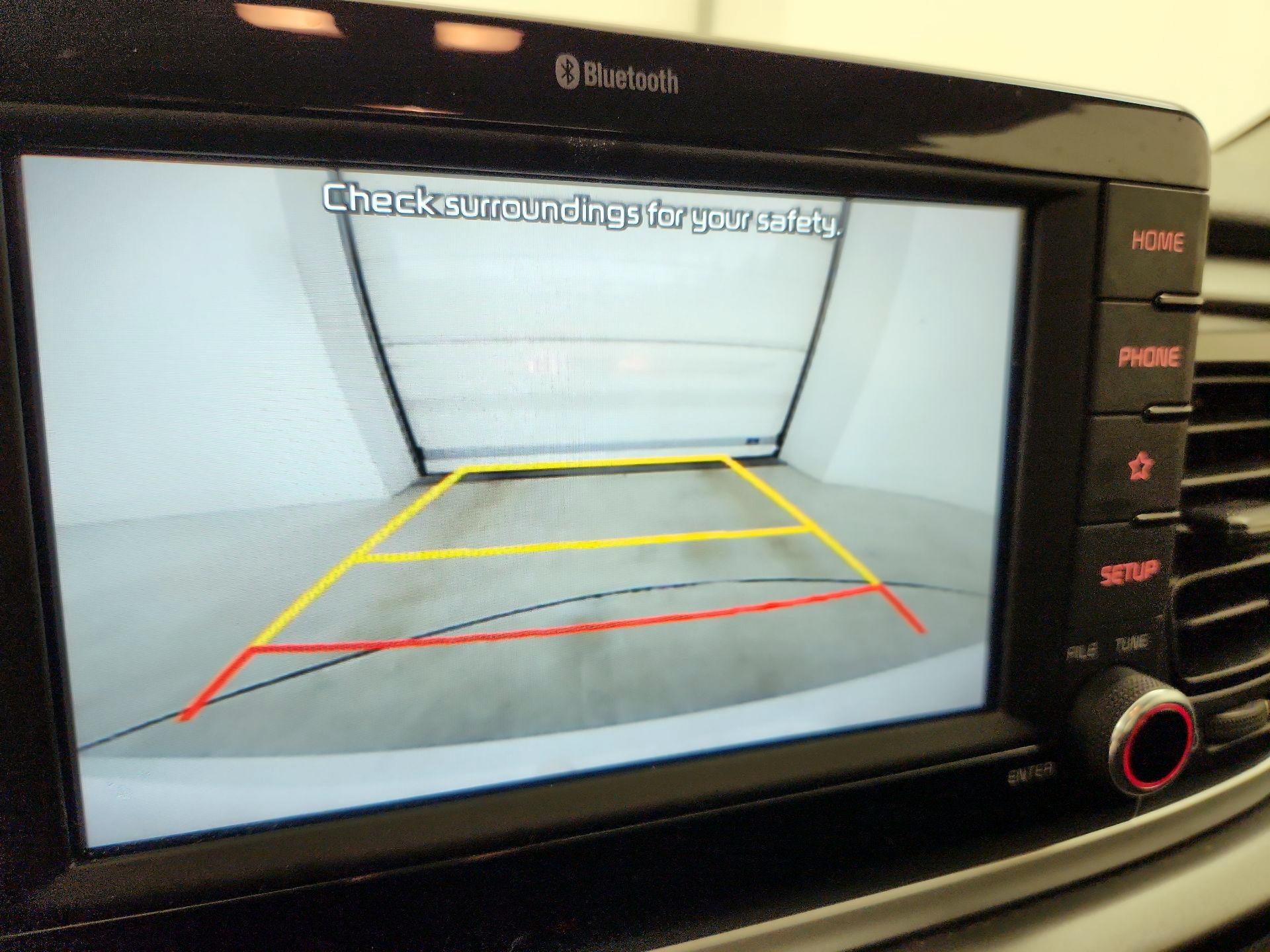 Thumbnail: 2020 Kia Rio - 14