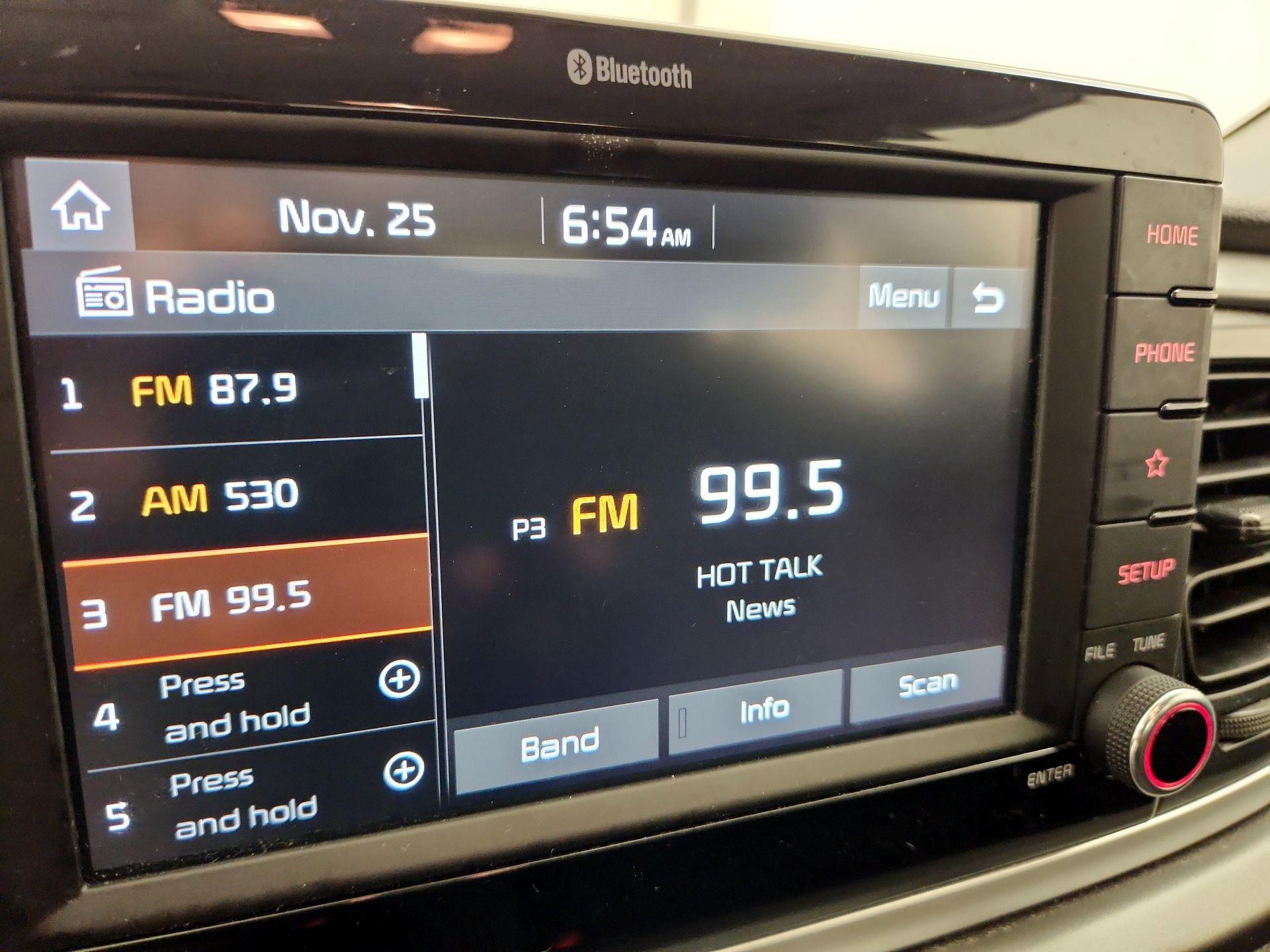 Thumbnail: 2020 Kia Rio - 15