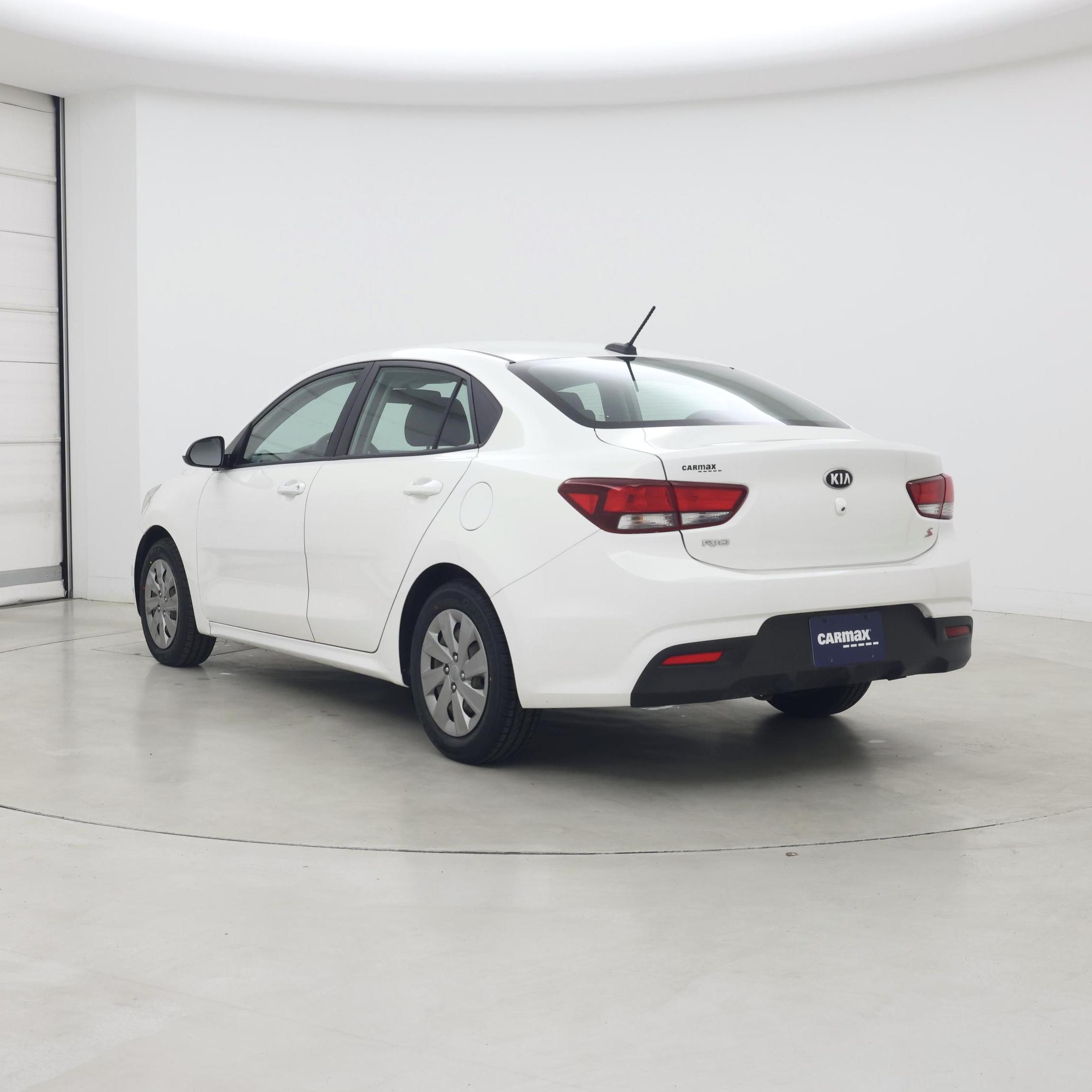 Thumbnail: 2020 Kia Rio - 2