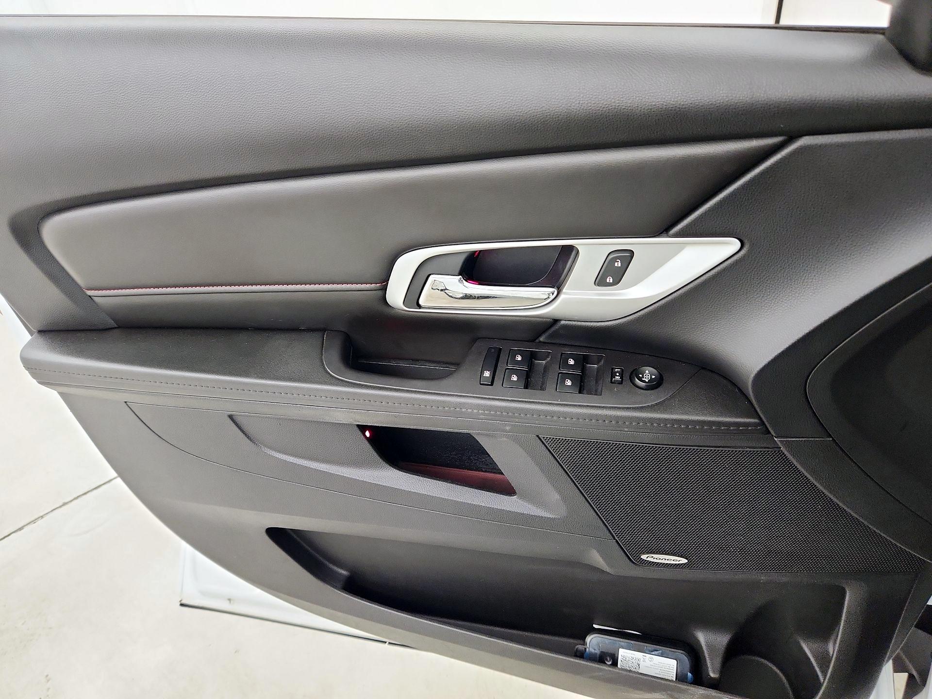 Thumbnail: 2017 GMC Terrain - 12