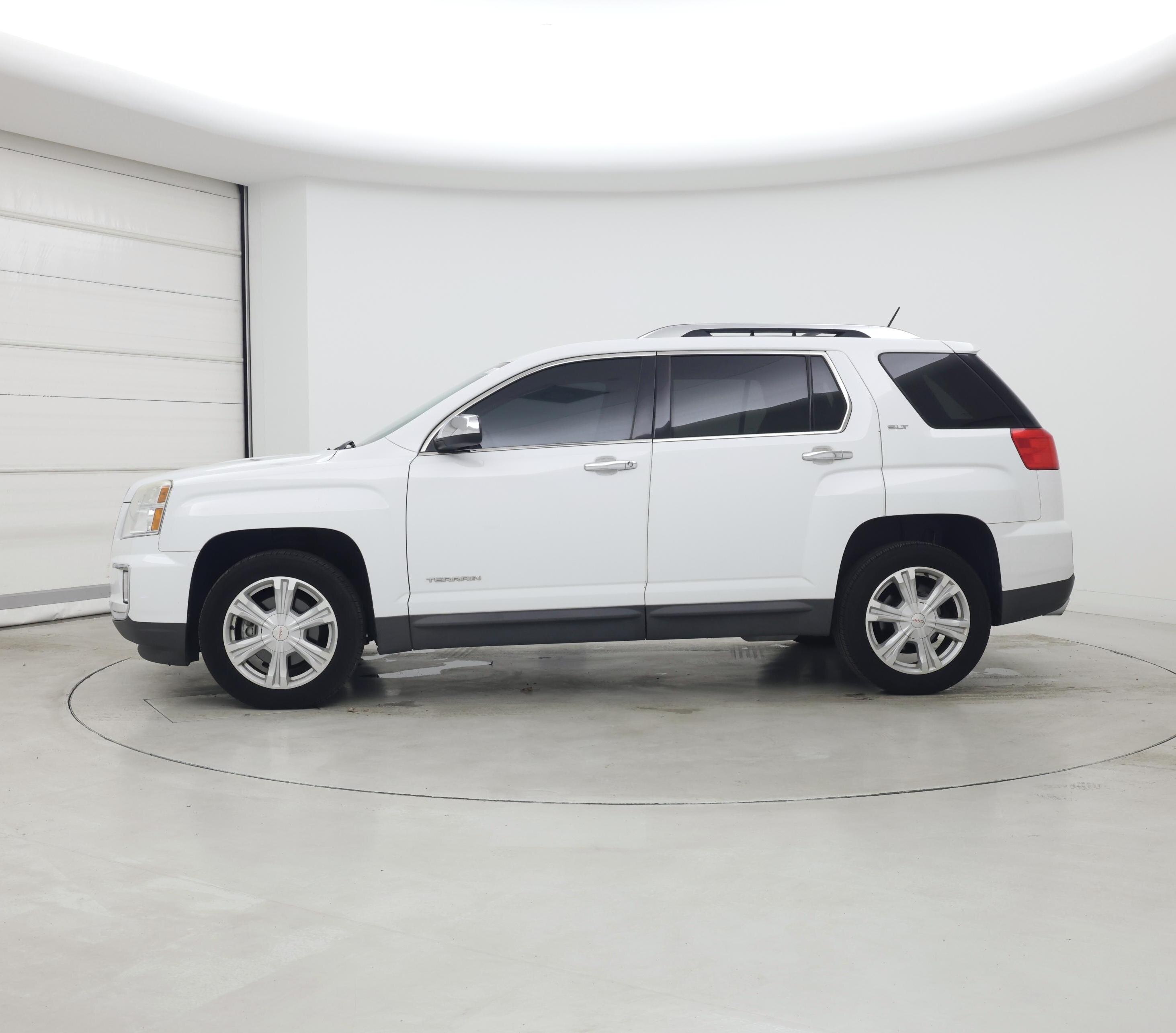 Thumbnail: 2017 GMC Terrain - 3