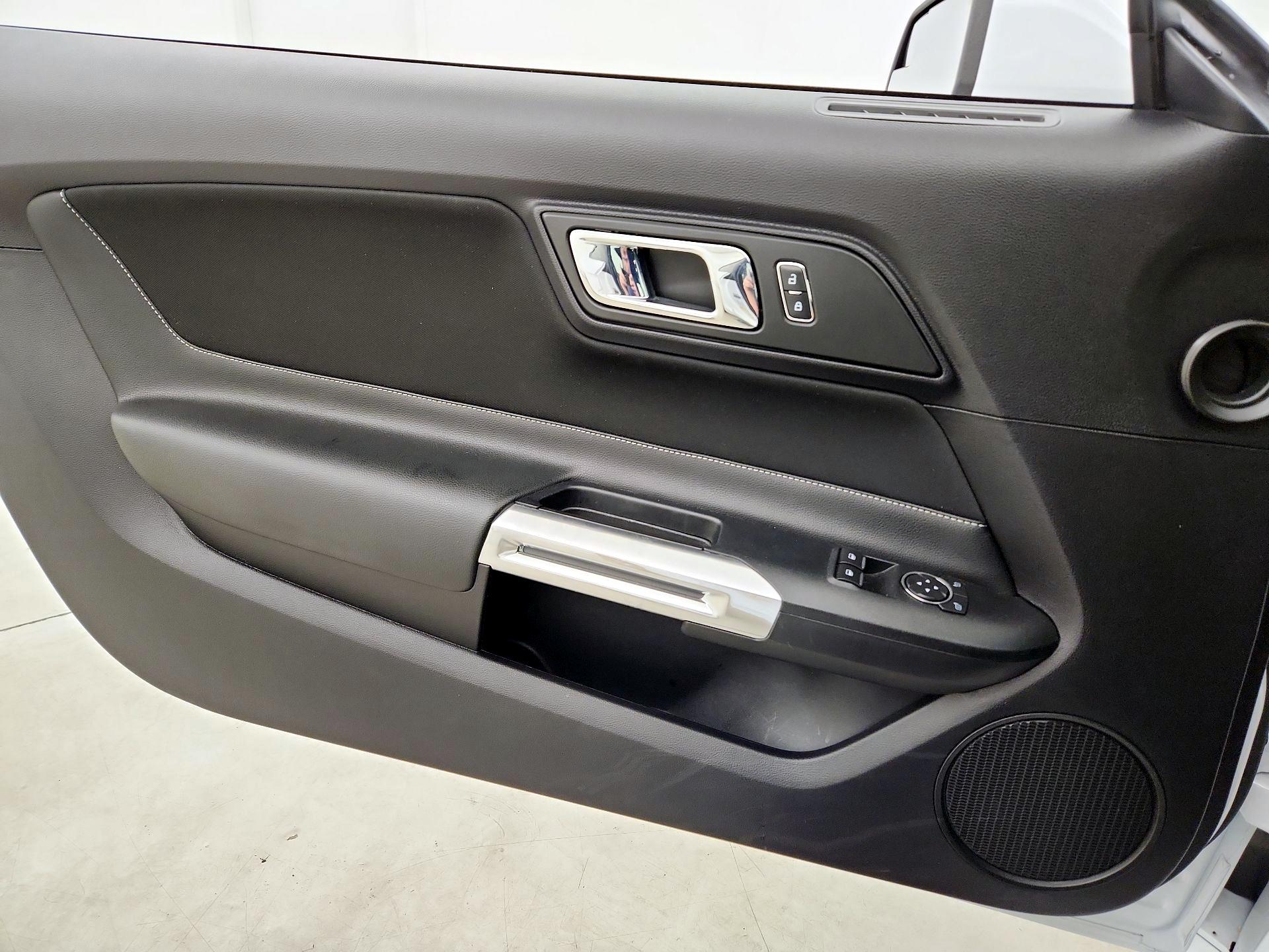 Thumbnail: 2015 Ford Mustang - 12