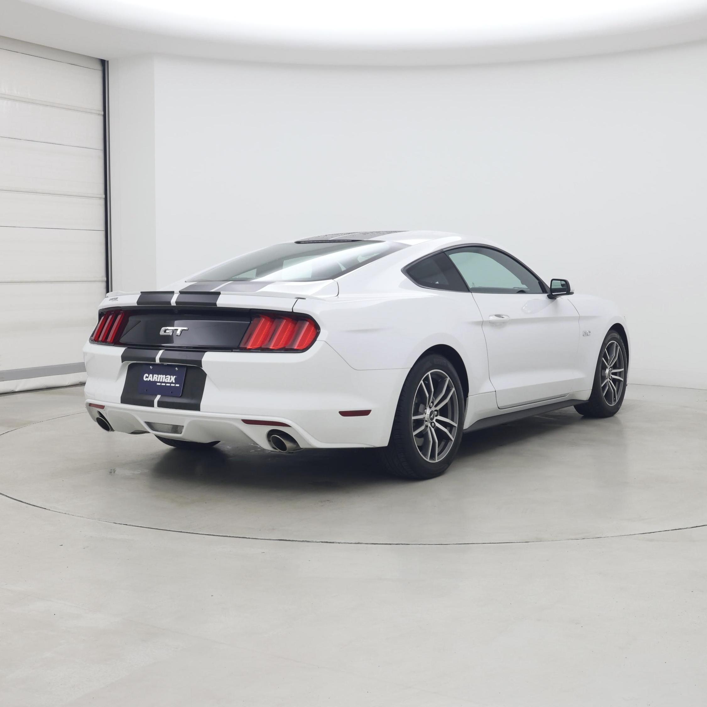 Thumbnail: 2015 Ford Mustang - 8