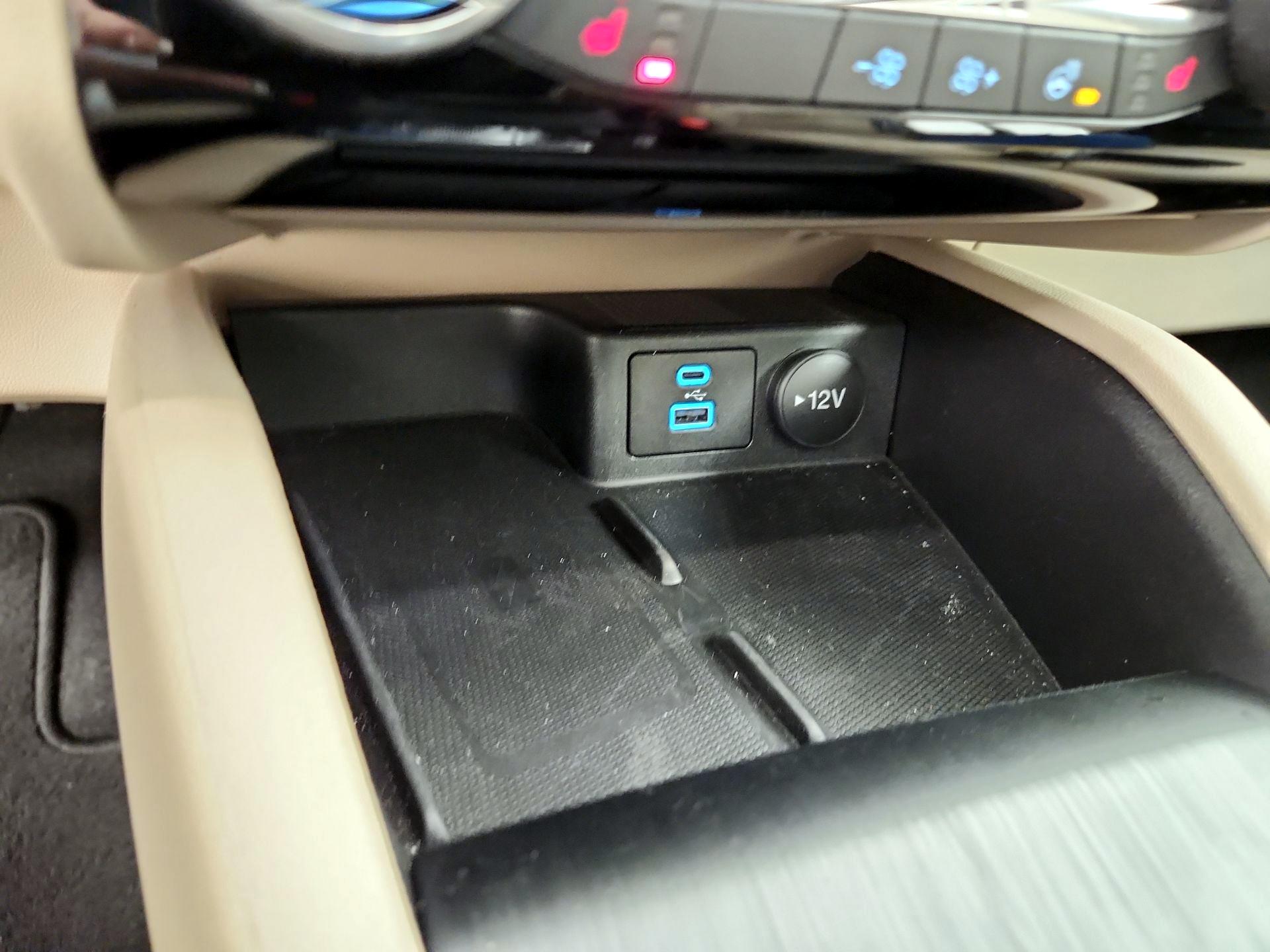 Thumbnail: 2022 Ford Escape - 18