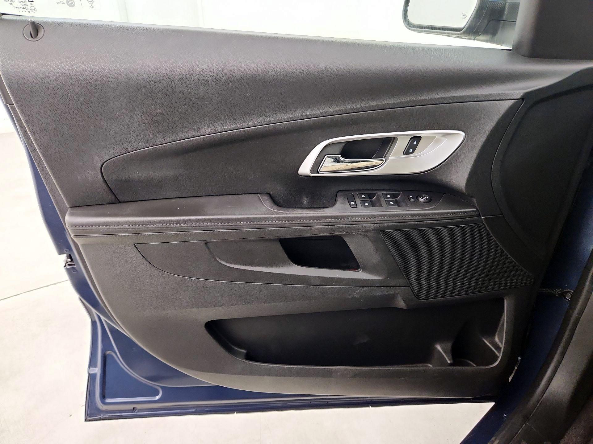 Thumbnail: 2016 Chevrolet Equinox - 12