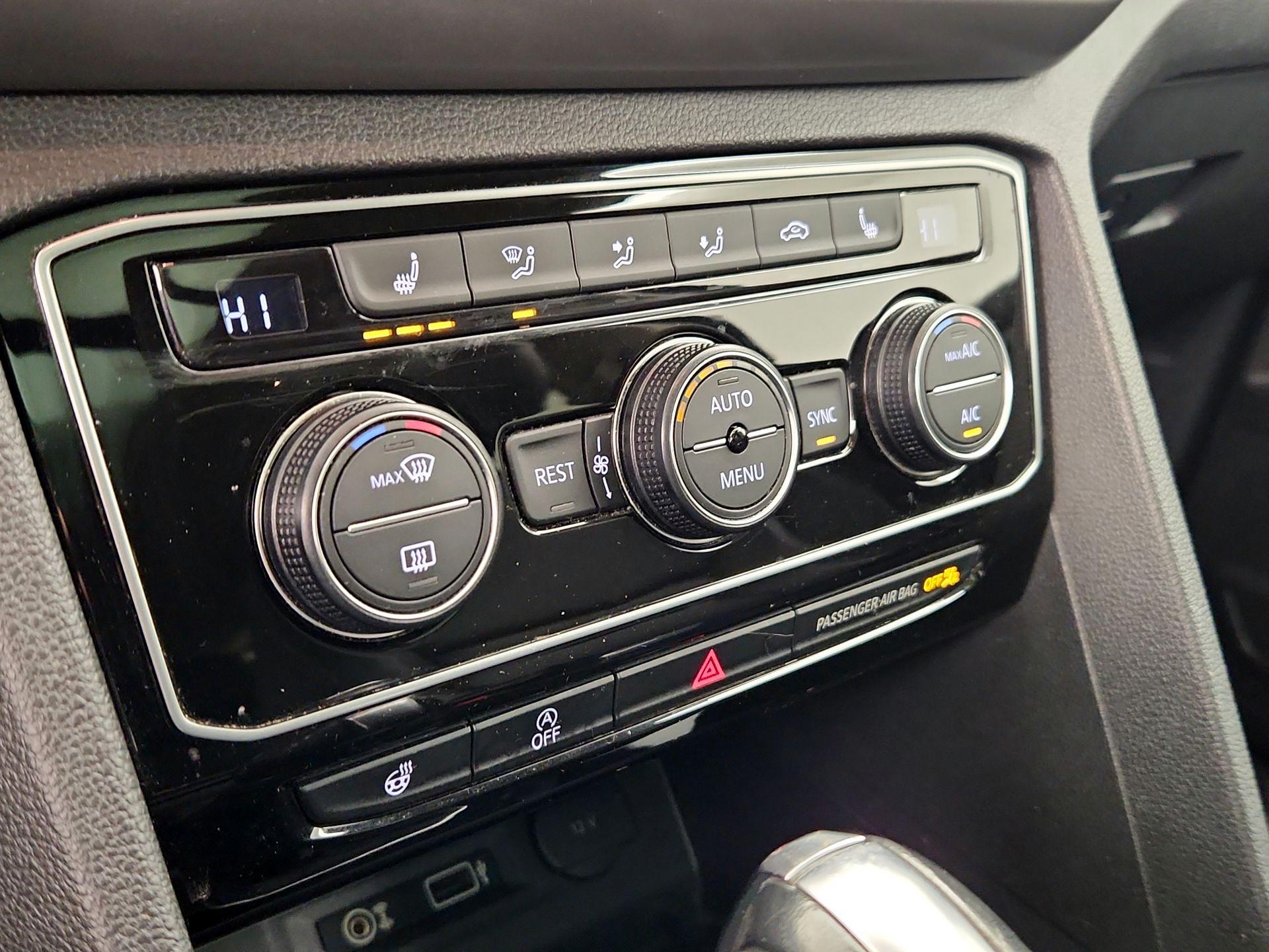 Thumbnail: 2019 Volkswagen Atlas - 17