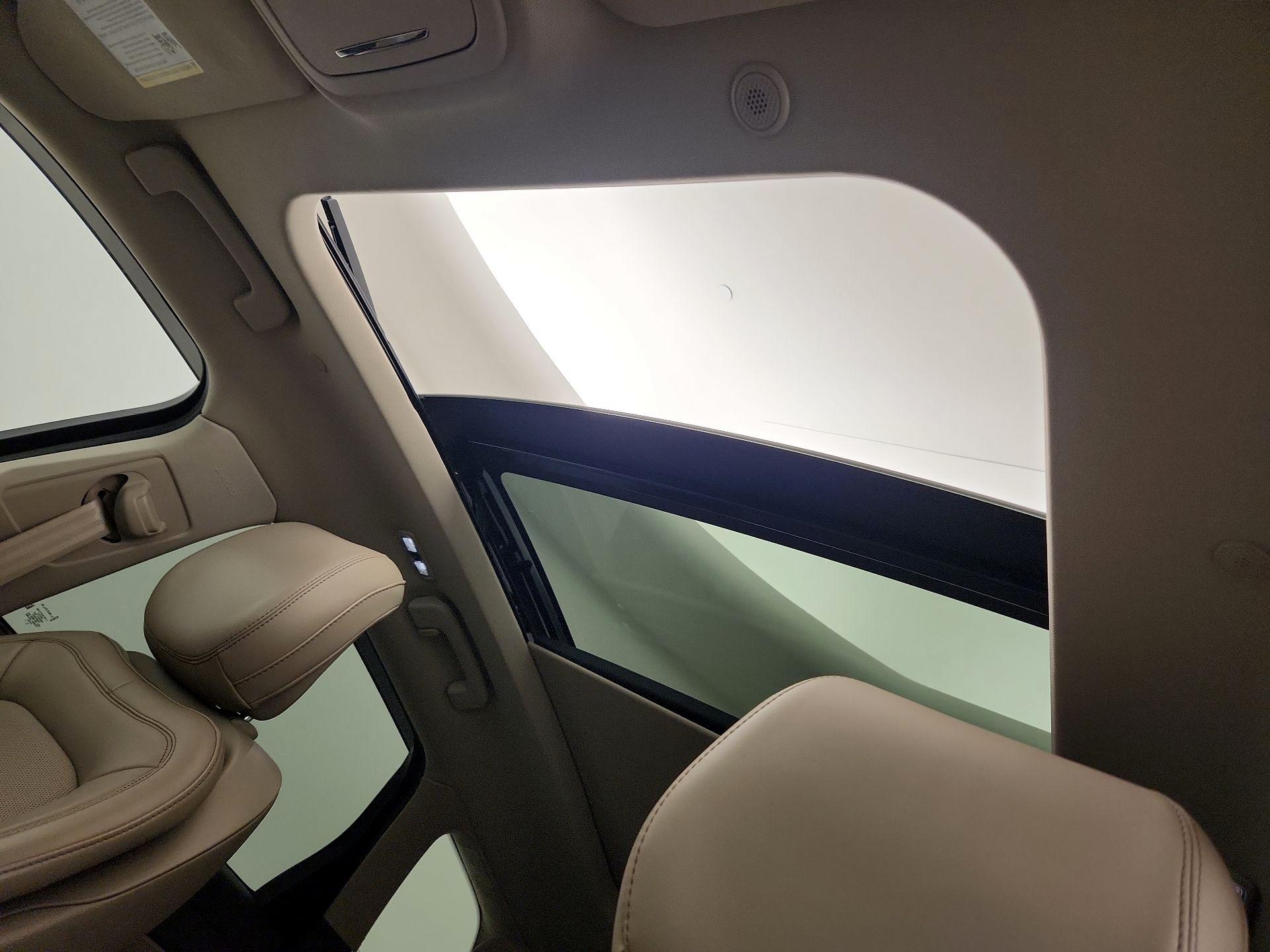 Thumbnail: 2020 Lincoln Corsair - 20