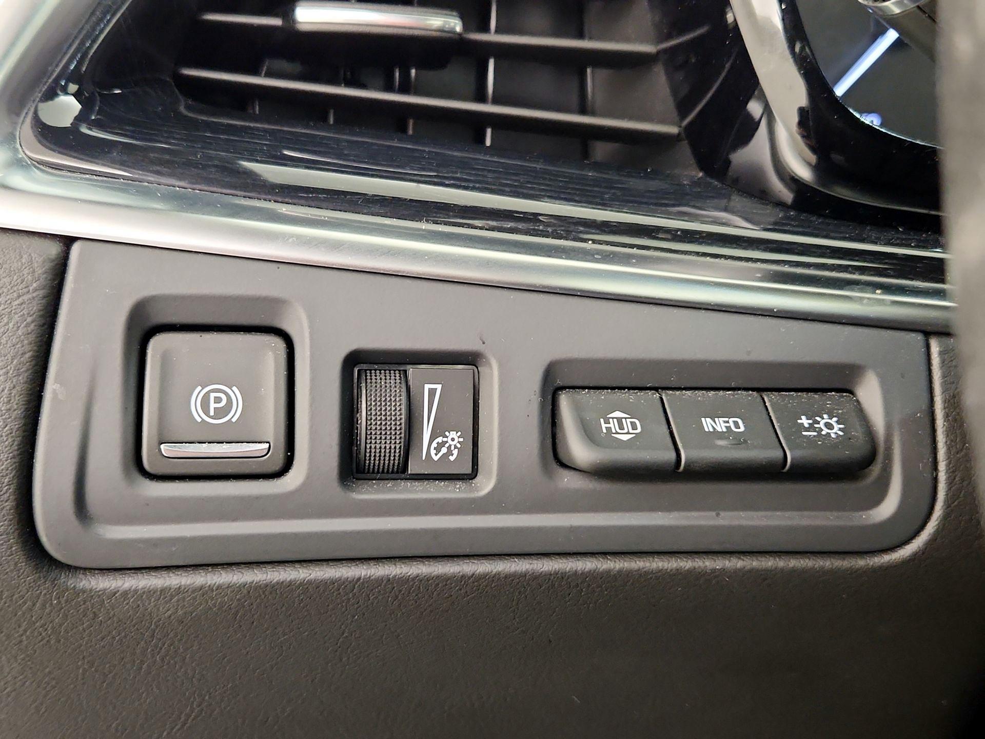 Thumbnail: 2024 Cadillac XT5 - 13