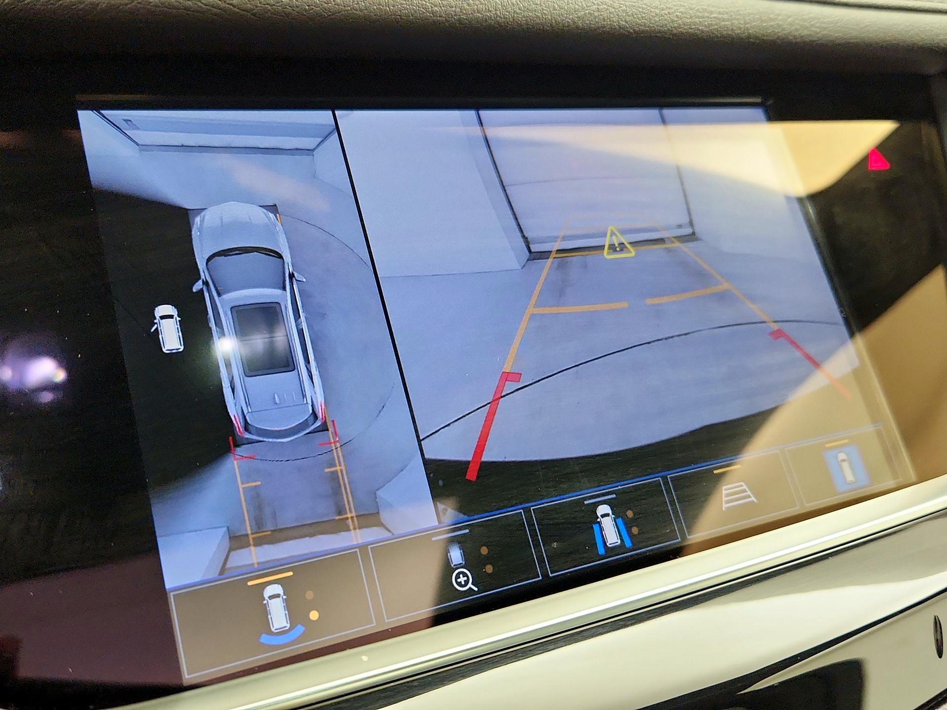 Thumbnail: 2024 Cadillac XT5 - 15