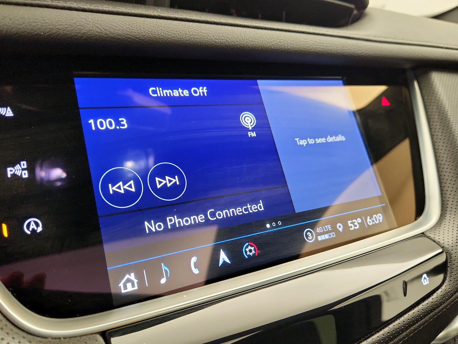 Thumbnail: 2024 Cadillac XT5 - 16