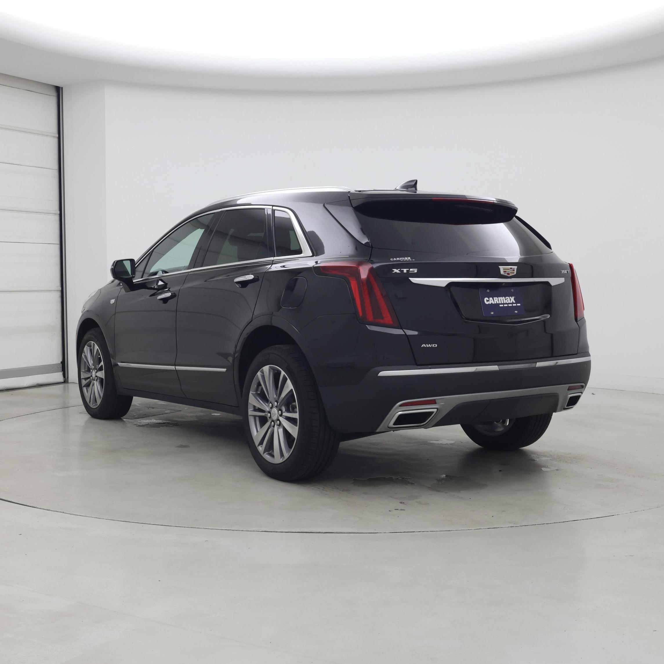Thumbnail: 2024 Cadillac XT5 - 2